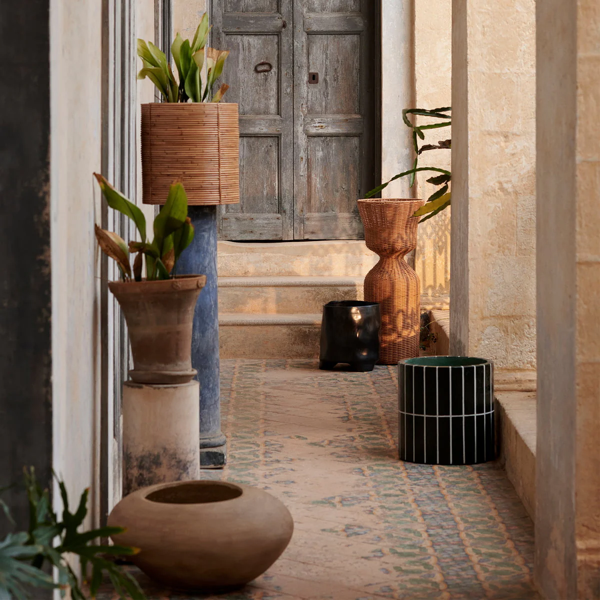 Donica PILLAR PLANT POT ciemnozielony beton z białym - Image 4
