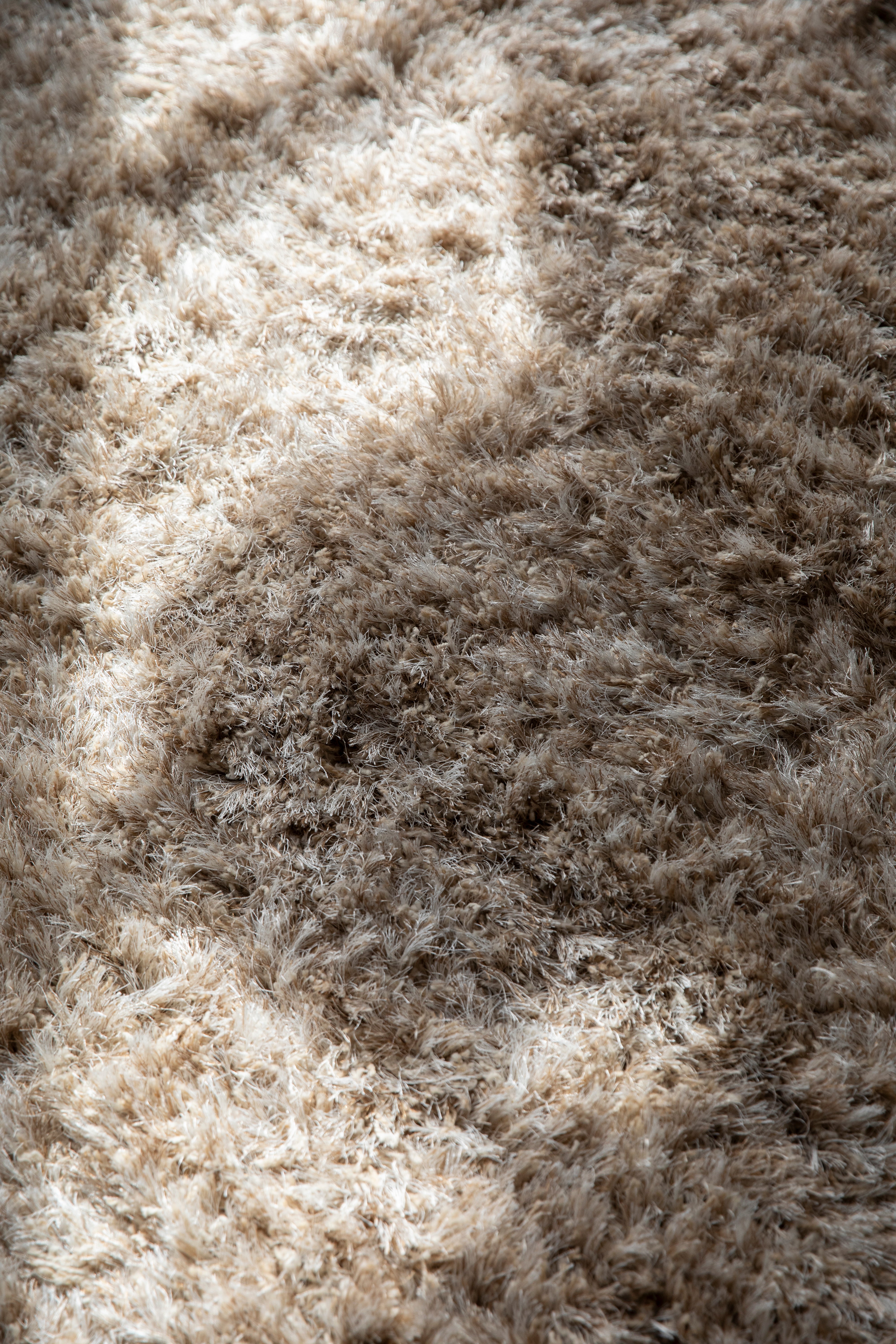 Dywan HAIRY ciemnobeżowy z długim włosiem - Image 4