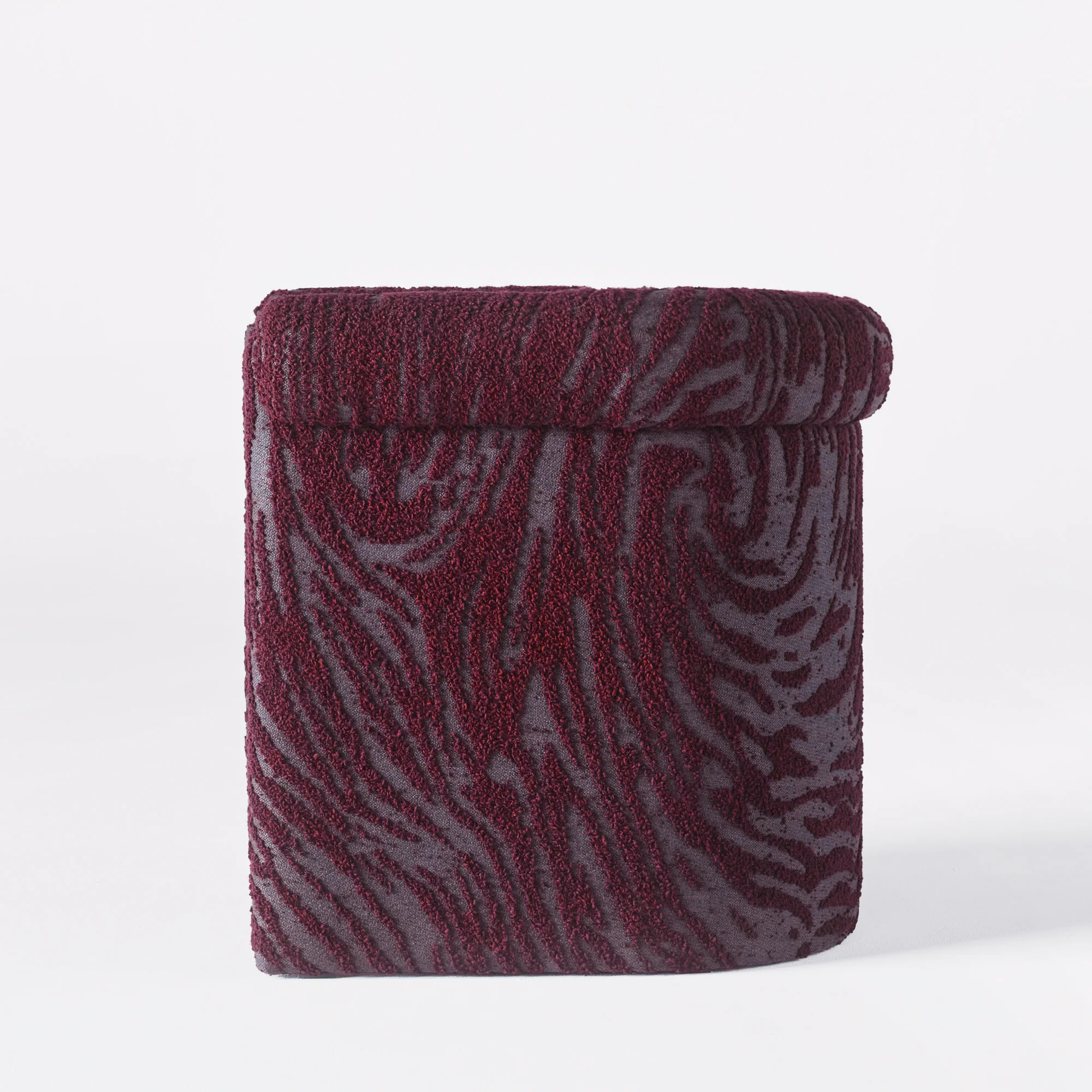 Fotel DECADENT burgundowy boucle - Image 4