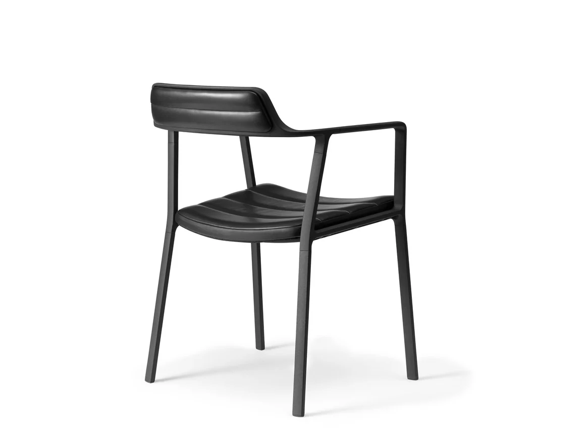 Krzesło 451 czarna skóra z czarną metalową podstawą - Image 7