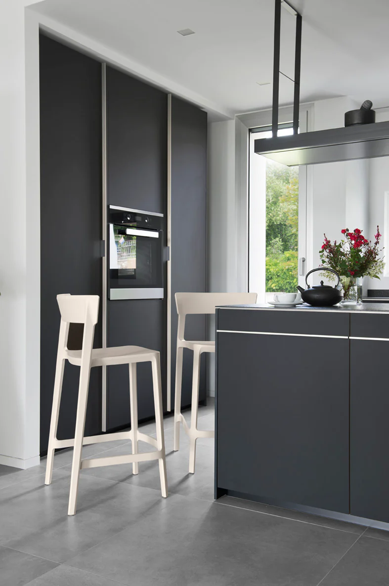 Krzesło barowe SKIN taupe - Image 3