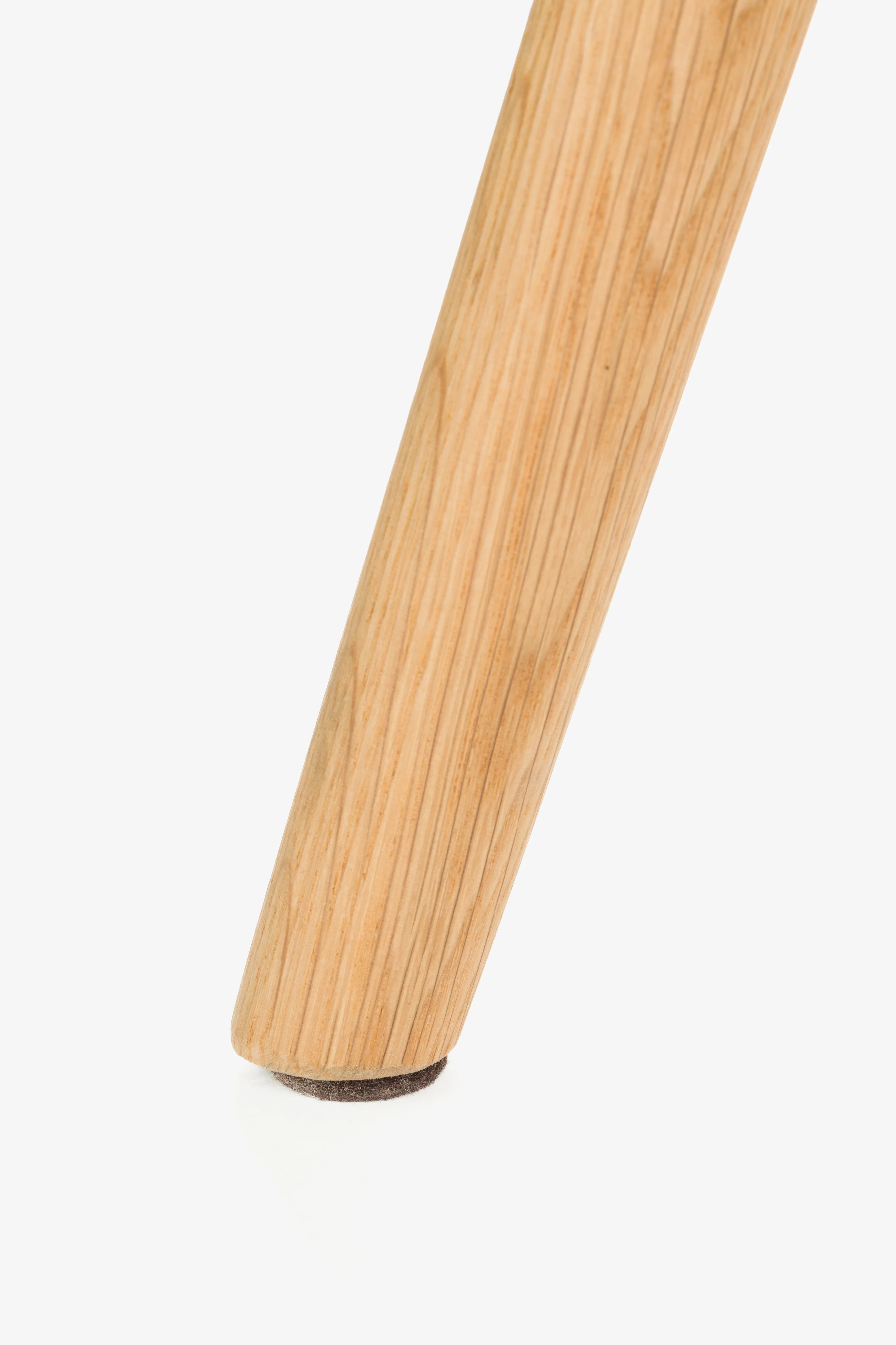 Krzesło LESTER brązowy z drewnianą podstawą - Image 3