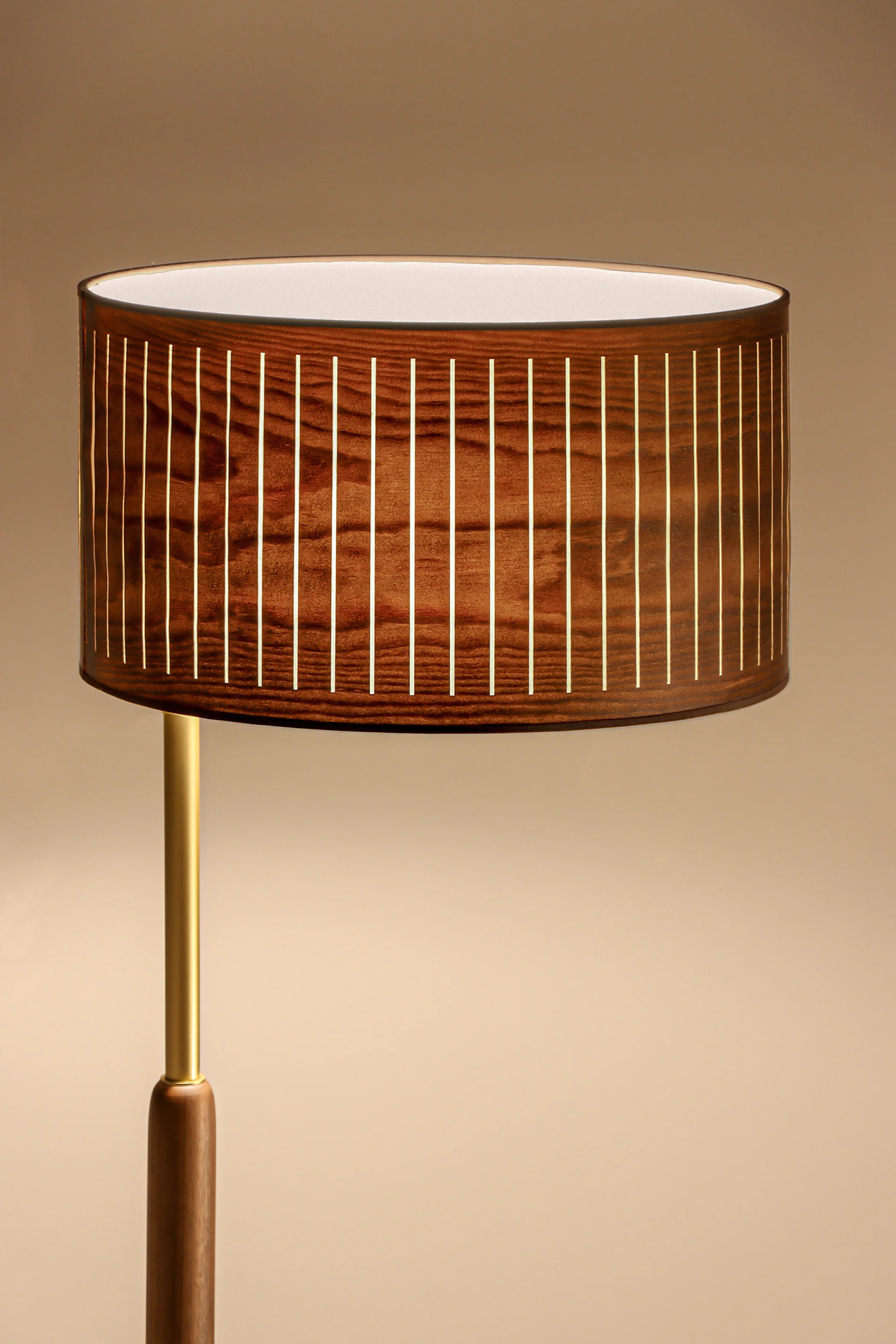 Lampa podłogowa AUTUMN drewno orzechowe - Image 6