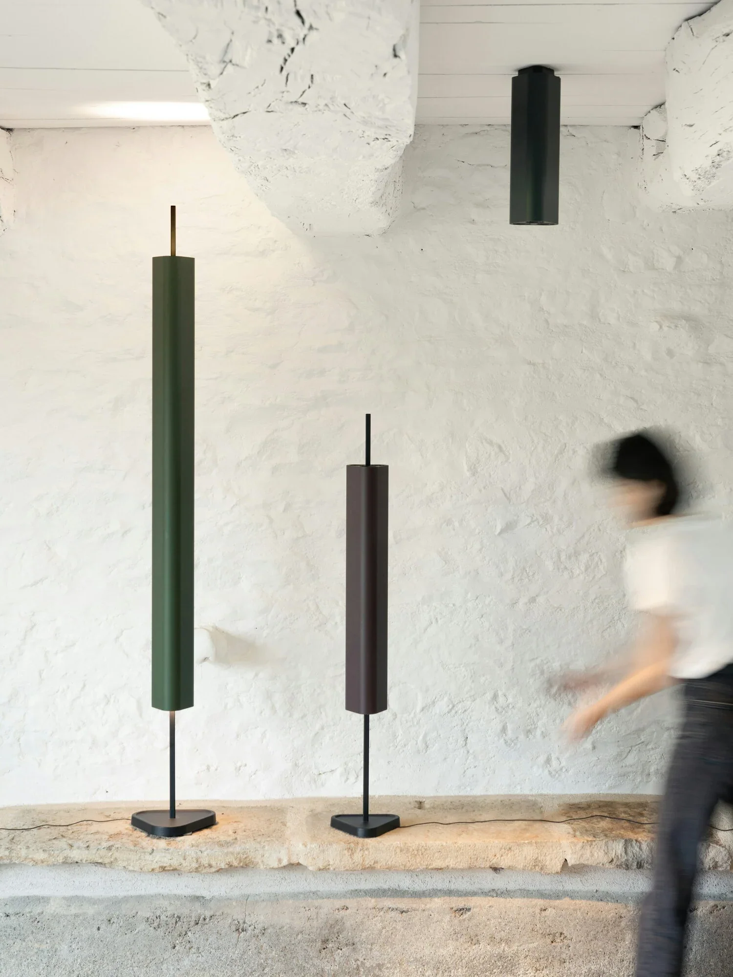 Lampa podłogowa EMI ciemnoczerwony z czarną podstawą - Image 7
