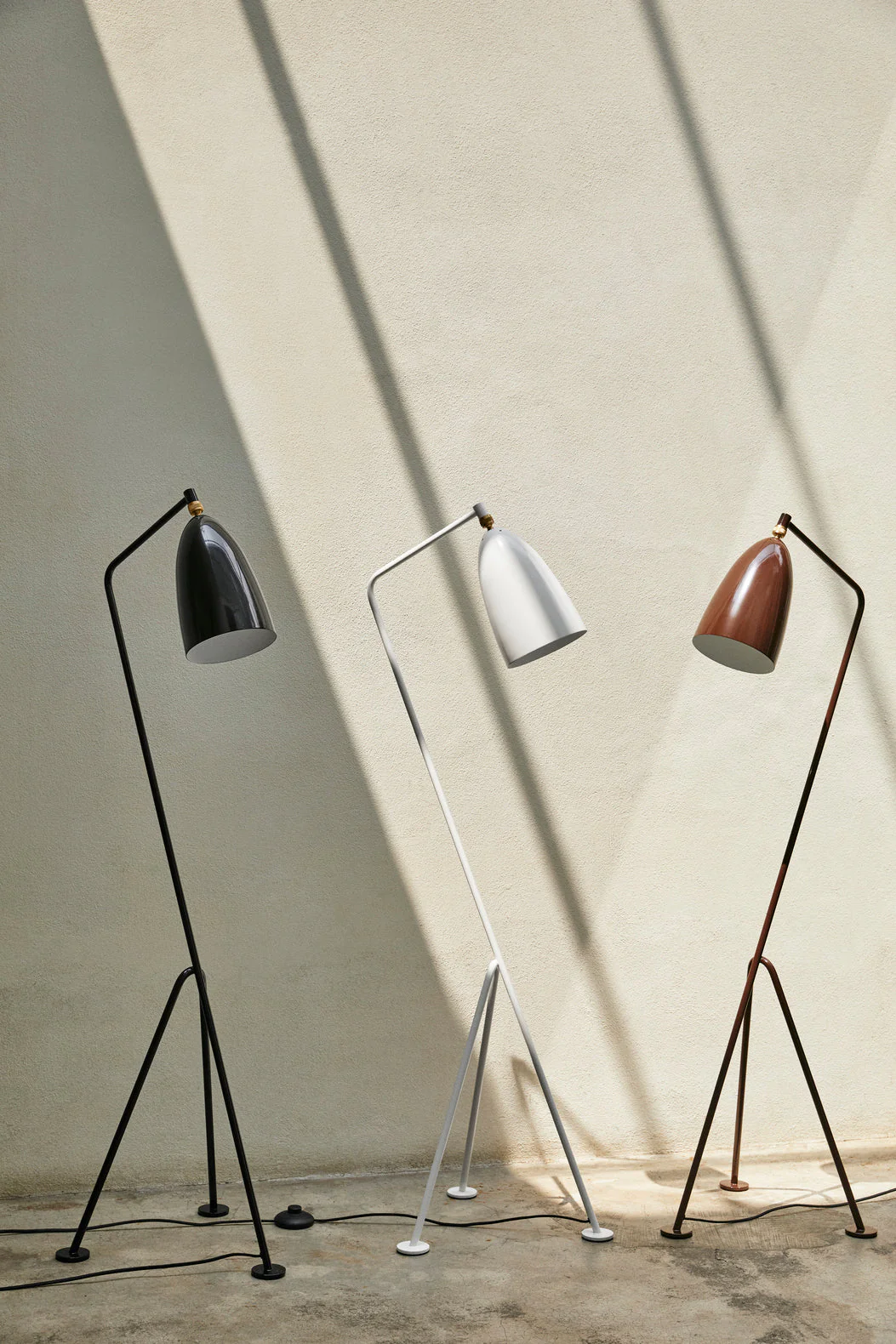 Lampa podłogowa do czytania GRÄSHOPPA brązowy trójnóg - Image 5