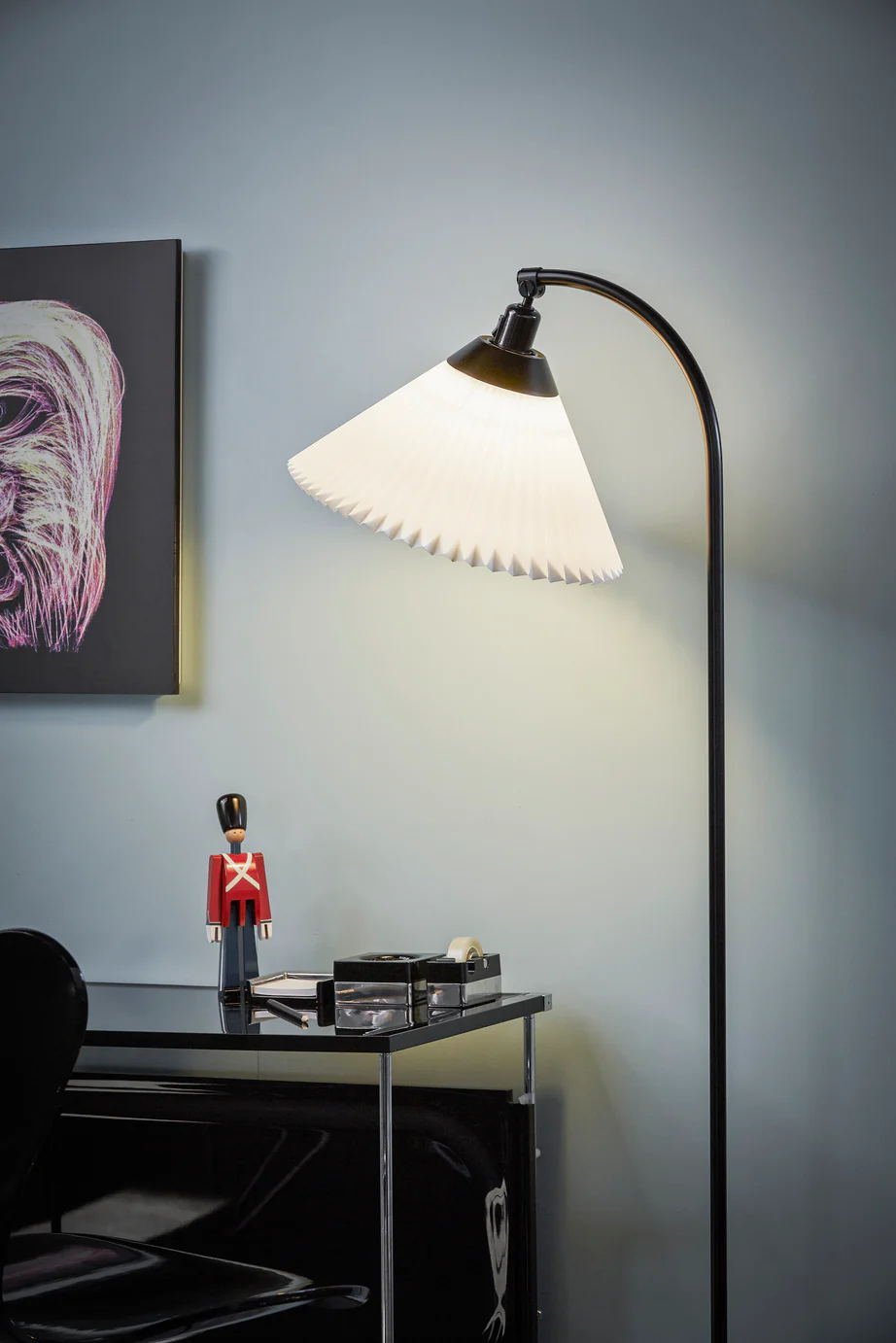 Lampa podłogowa MODEL 368 biały z czarną podstawą - Image 6
