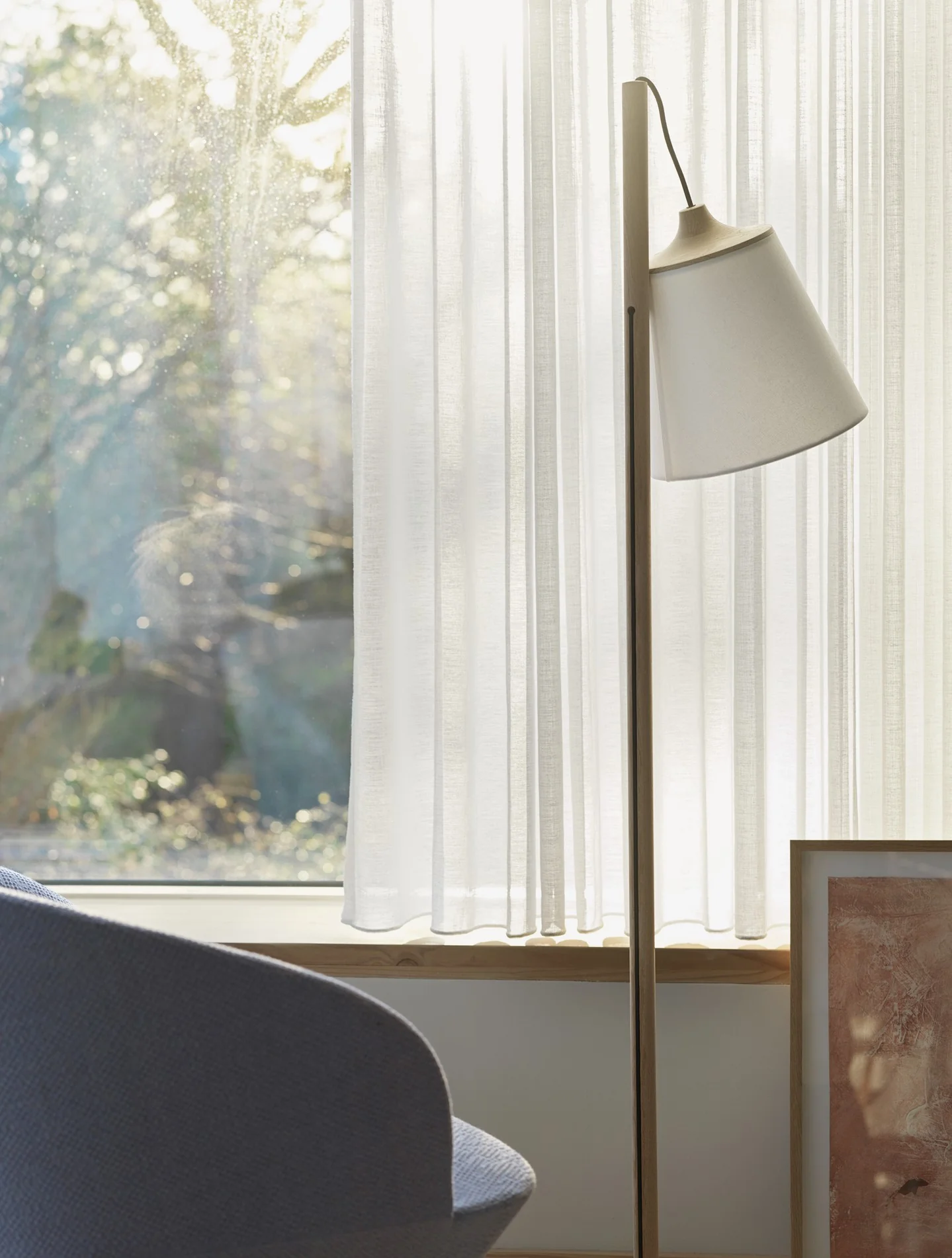 Lampa podłogowa PULL biały z dębową podstawą - Image 4