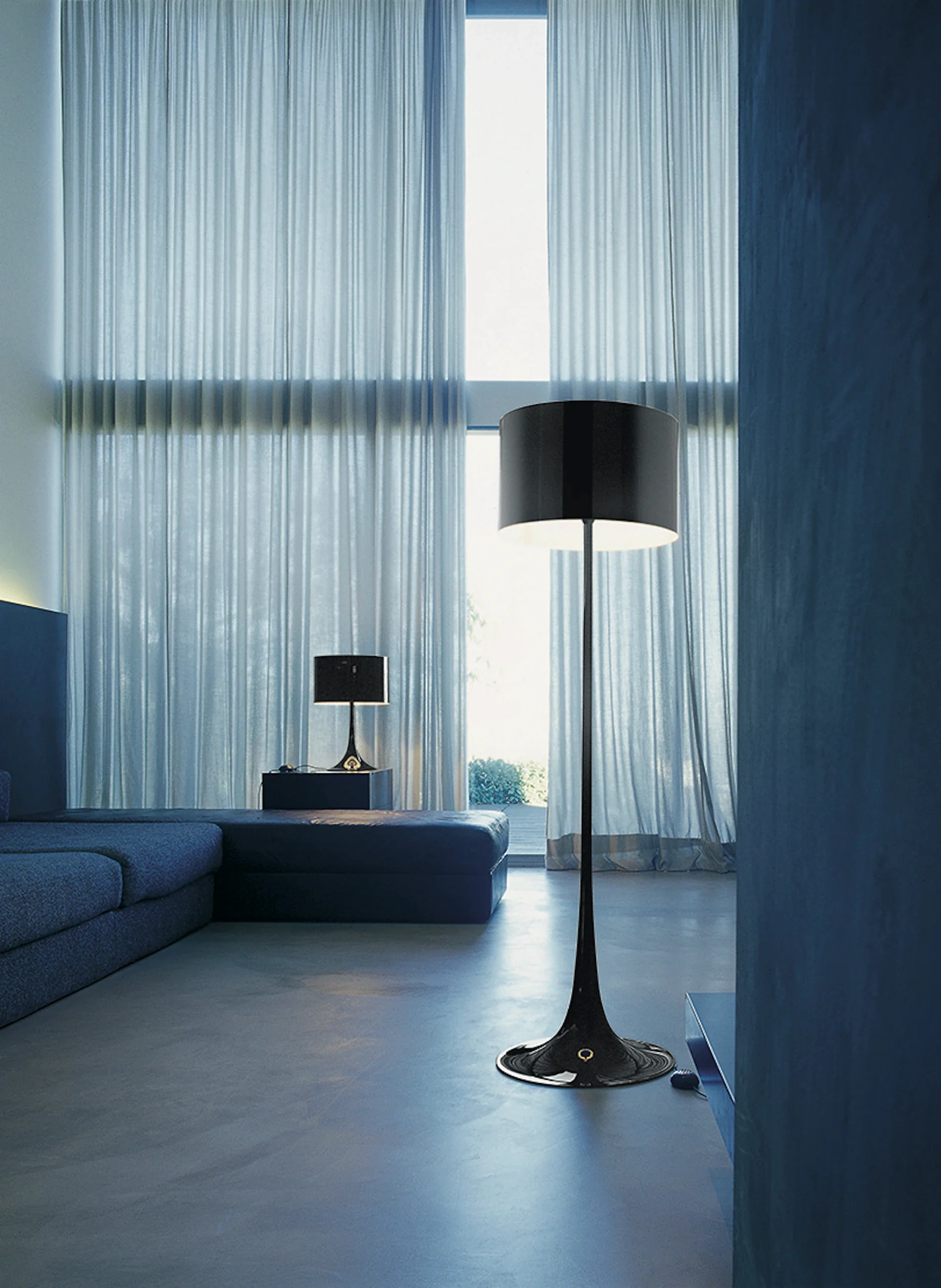 Lampa podłogowa SPUN LIGHT czarny - Image 3