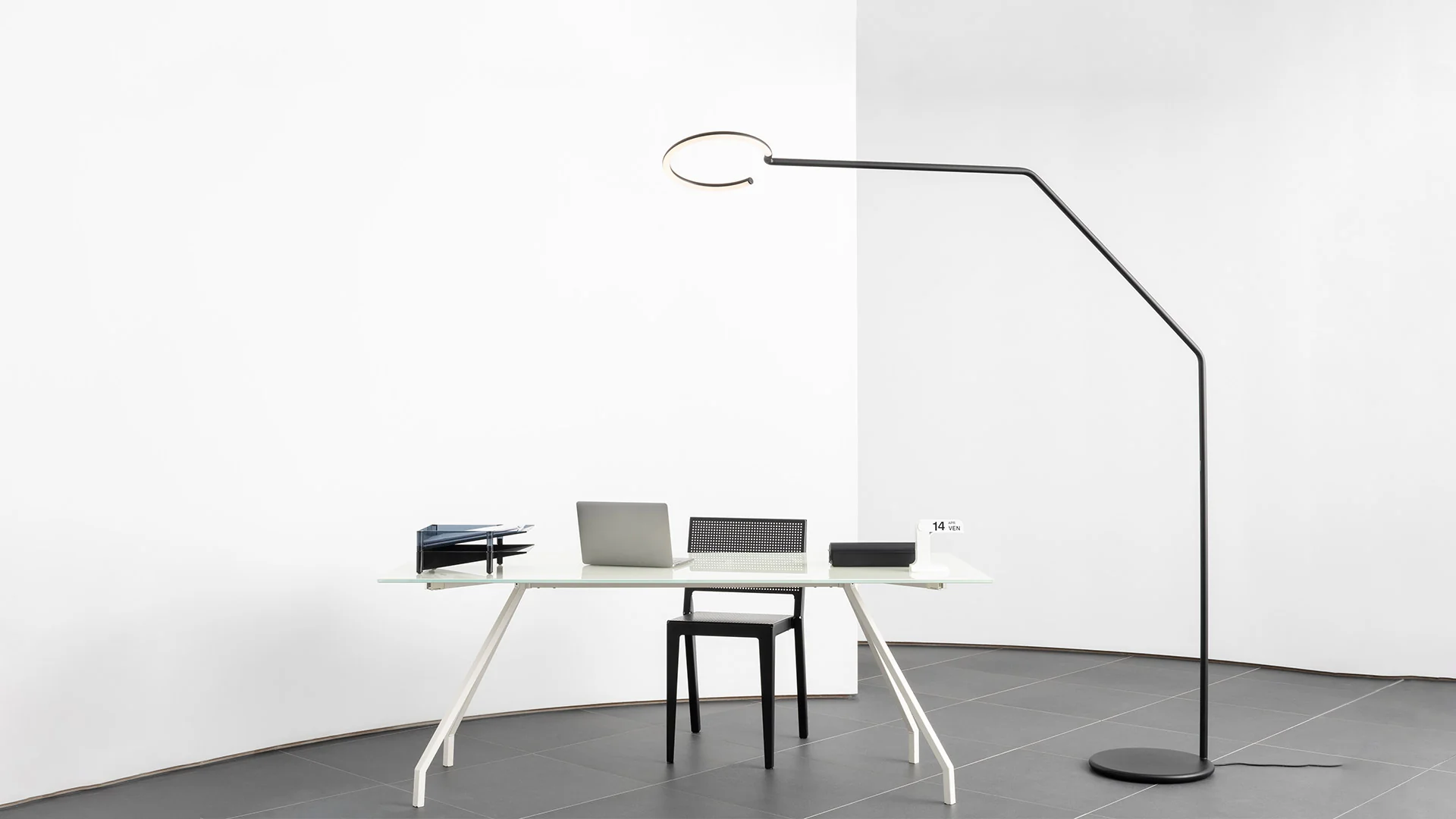 Lampa podłogowa na wysięgniku VINE LIGHT czarny - Image 2