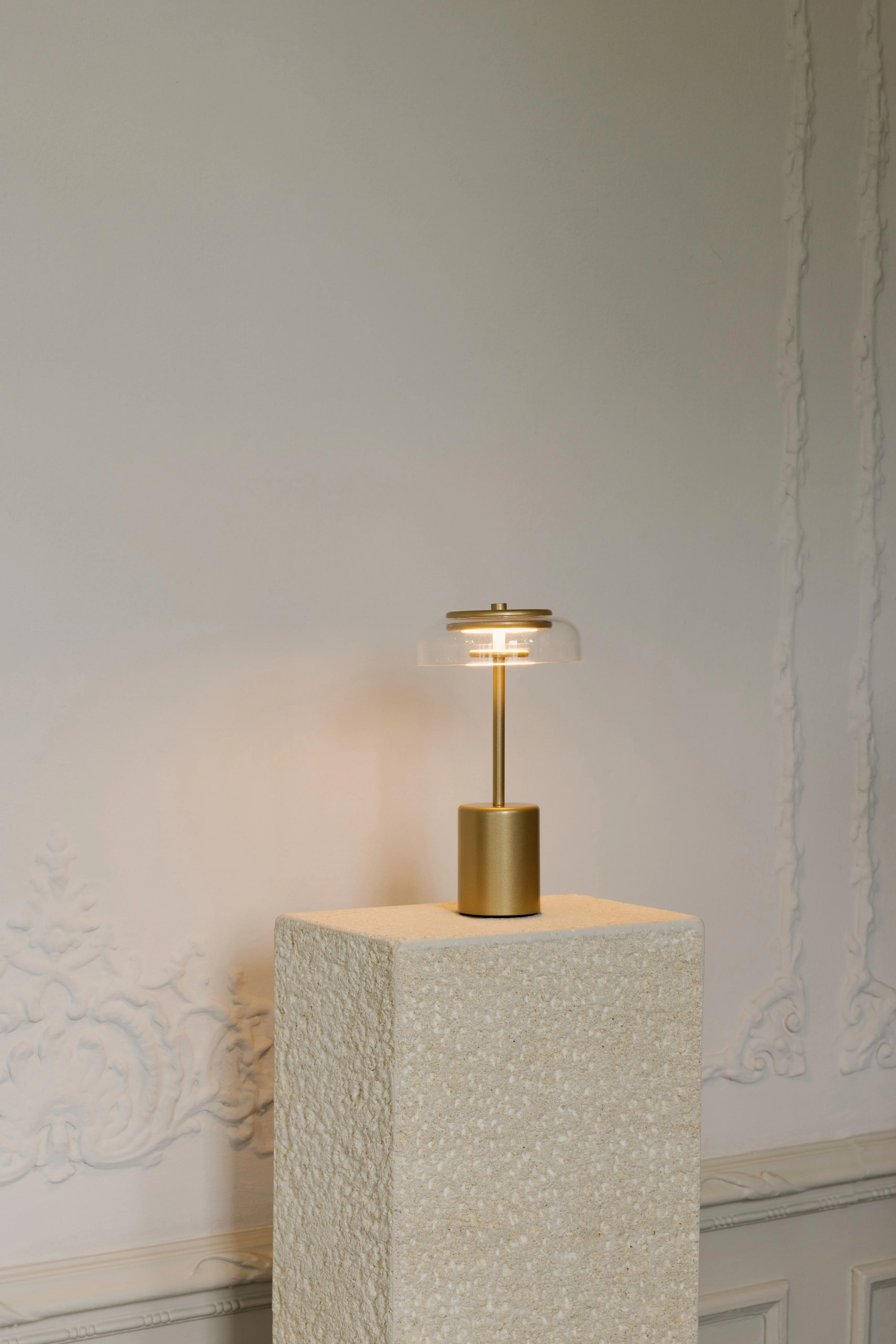Lampa przenośna BLOSSI złoty z transparentnym szkłem - Image 7