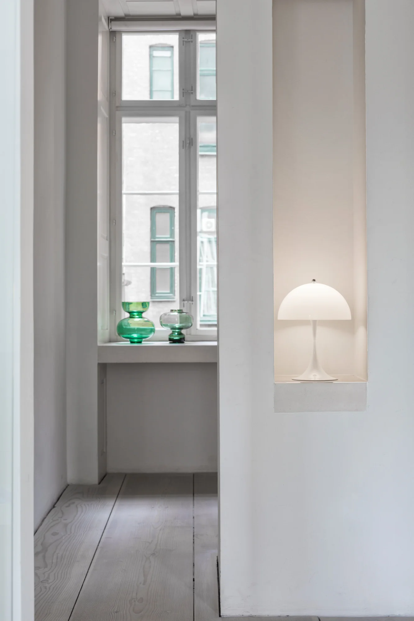 Lampa przenośna PANTHELLA 250 biały - Image 4