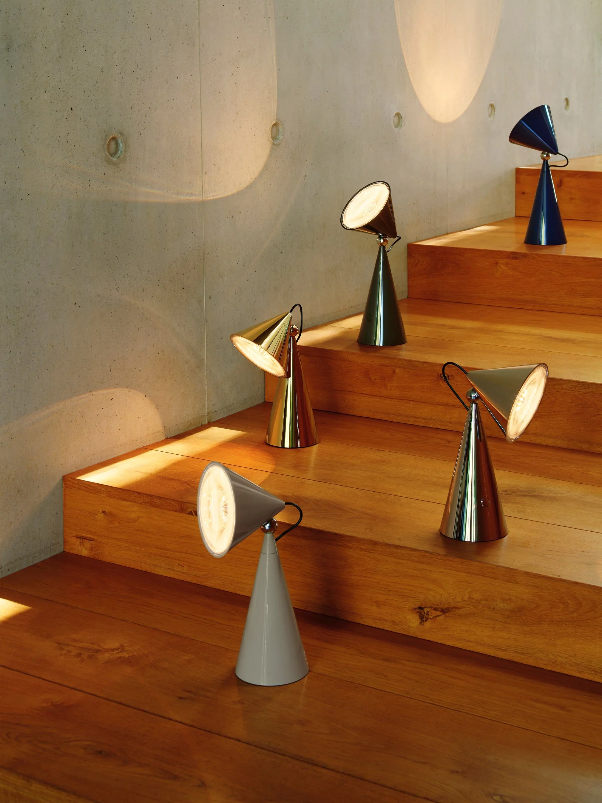 Lampa stołowa przenośna POSE niebieski - Image 12
