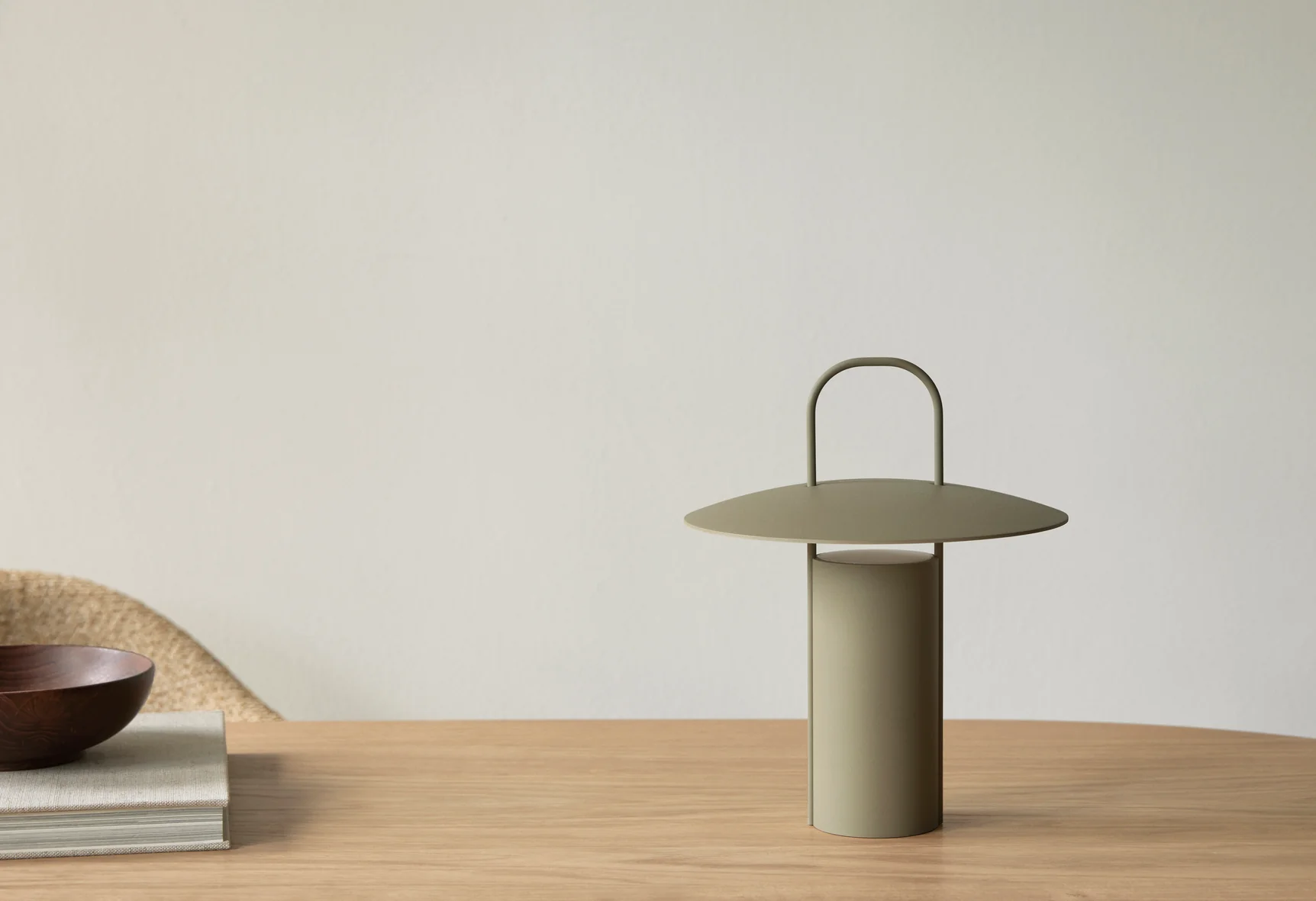 Lampa przenośna RAY oliwkowy - Image 4