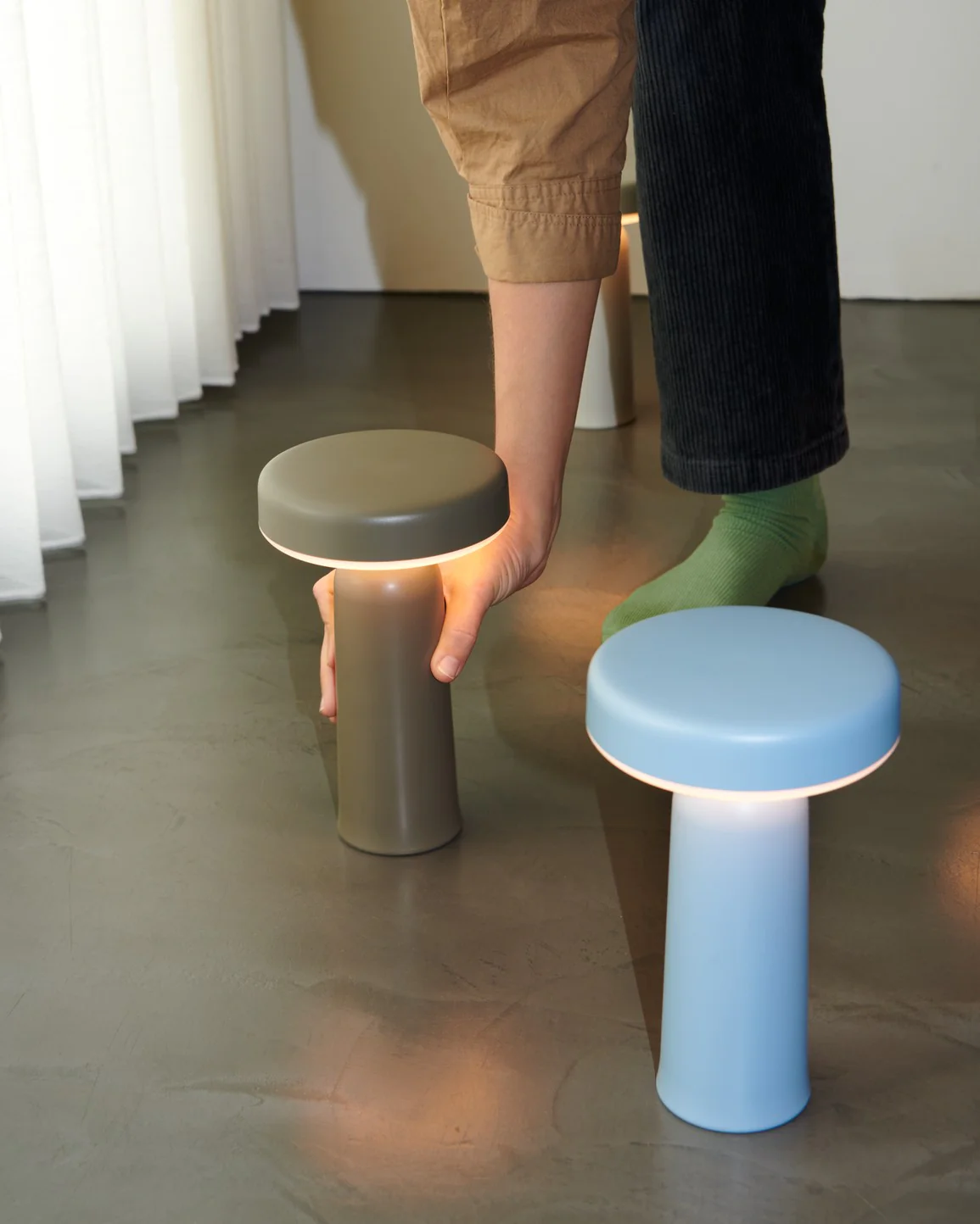 Lampa przenośna zewnętrzna EASE taupe - Image 16