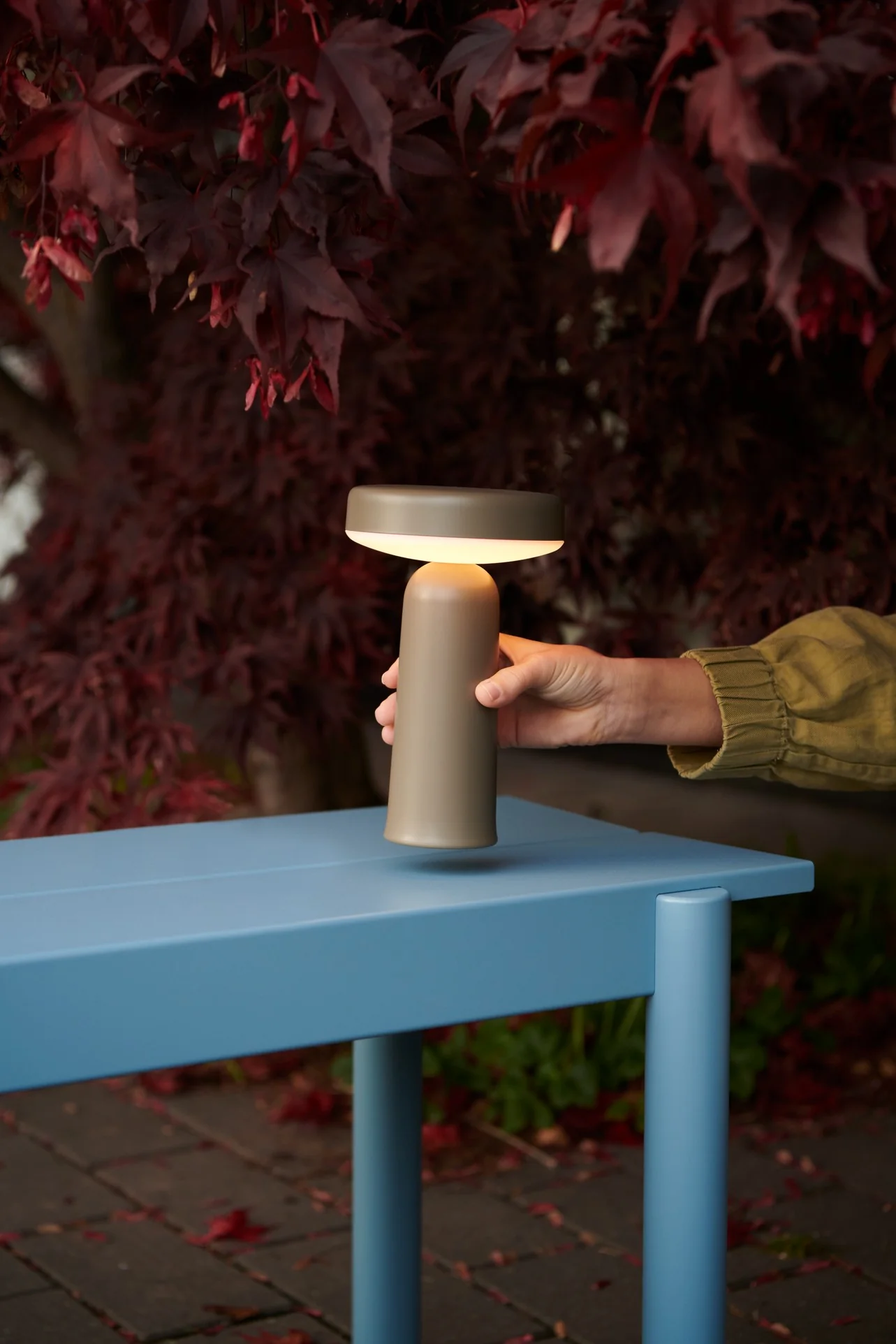 Lampa przenośna zewnętrzna EASE taupe - Image 21