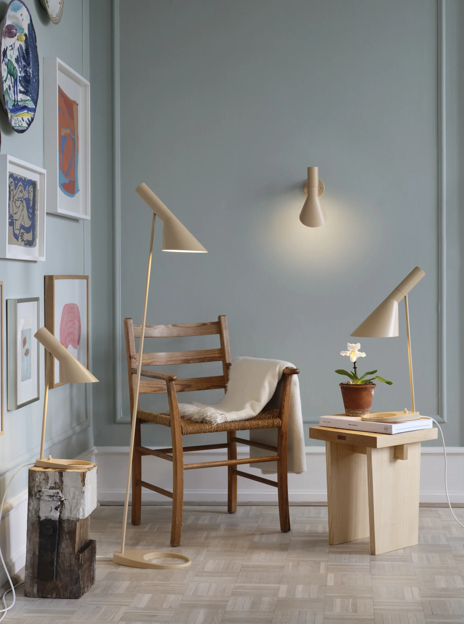 Lampa ścienna AJ ciepły piaskowy - Image 2