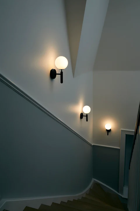 Lampa ścienna MIIRA grafitowy z opalowym szkłem - Image 2