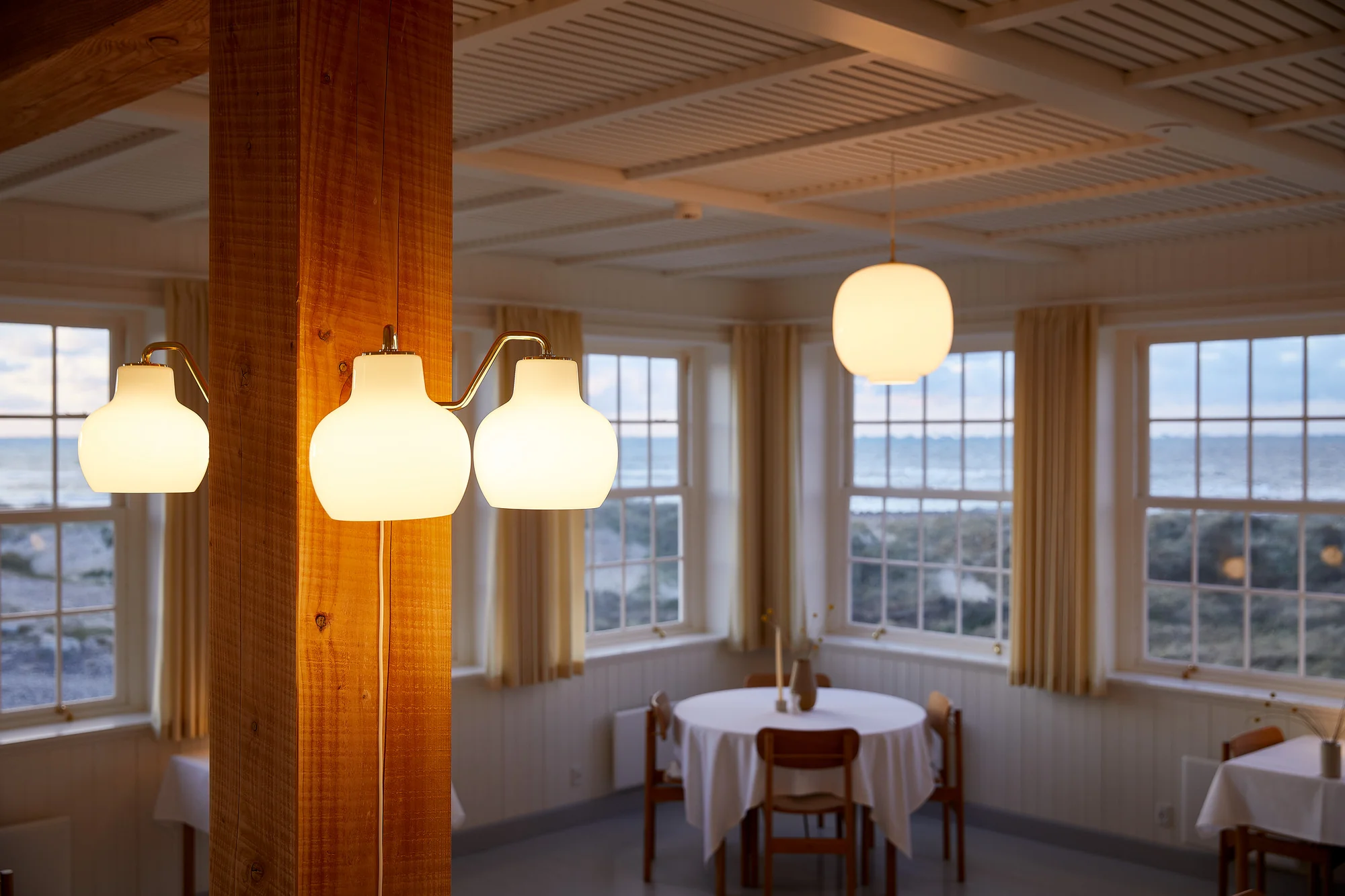 Lampa ścienna VL RING CROWN 2 biały z mosiężną podstawą - Image 7
