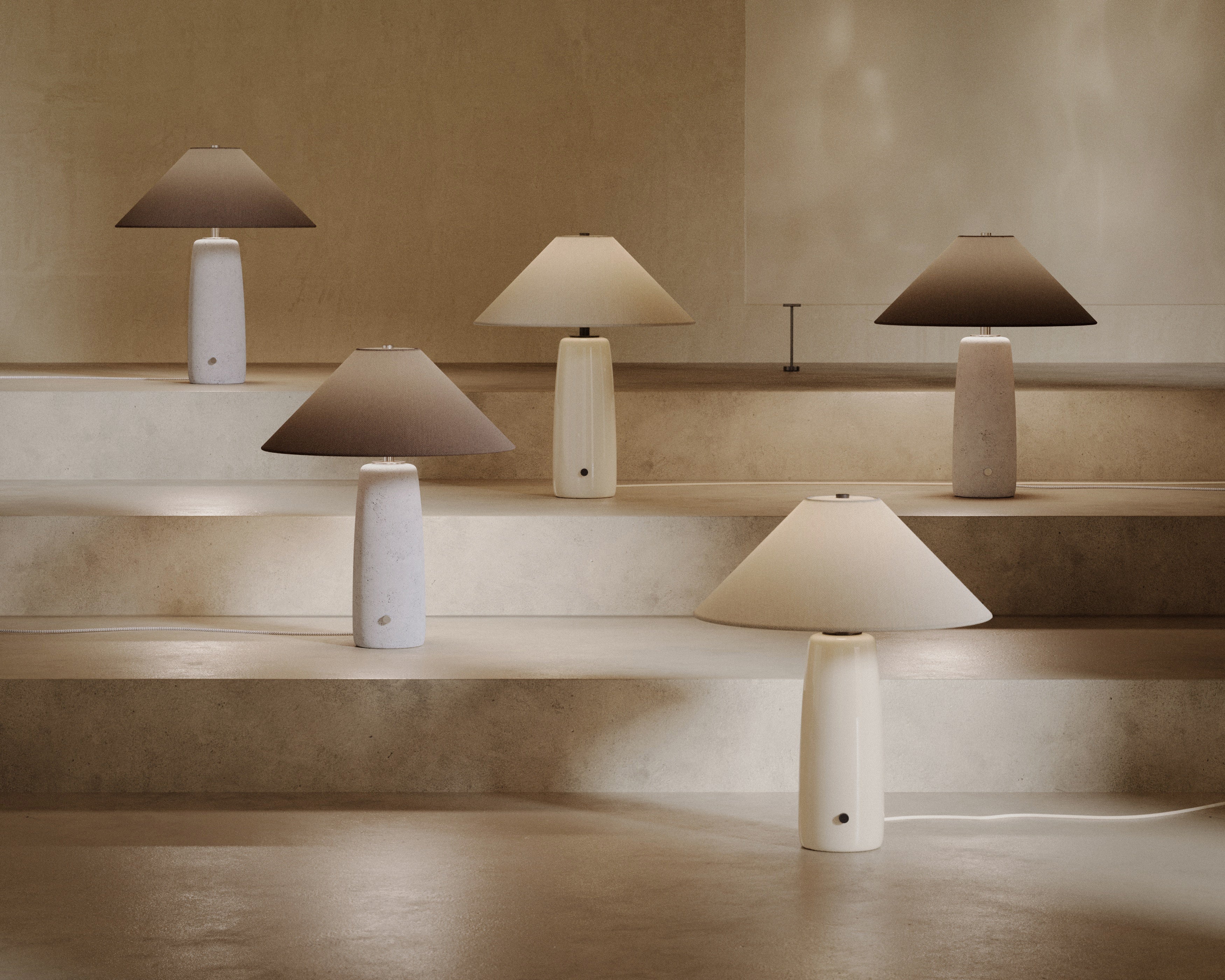 Lampa stołowa BATON beton z brązowym kloszem - Image 6