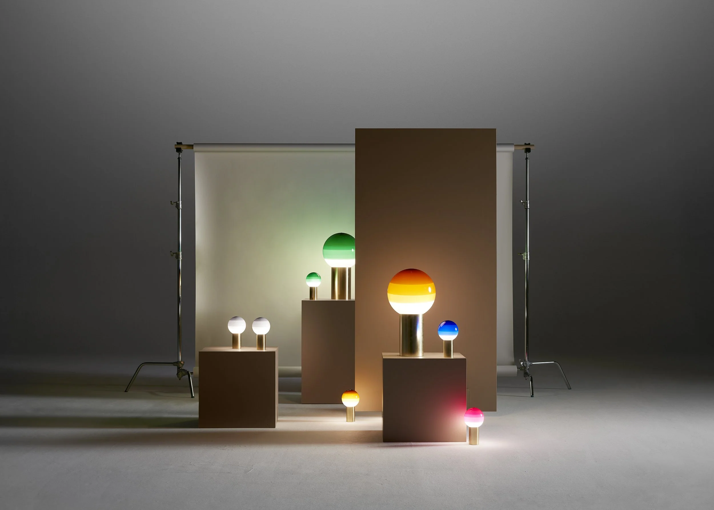 Lampa stołowa DIPPING zielony ze złotą podstawą - Image 8