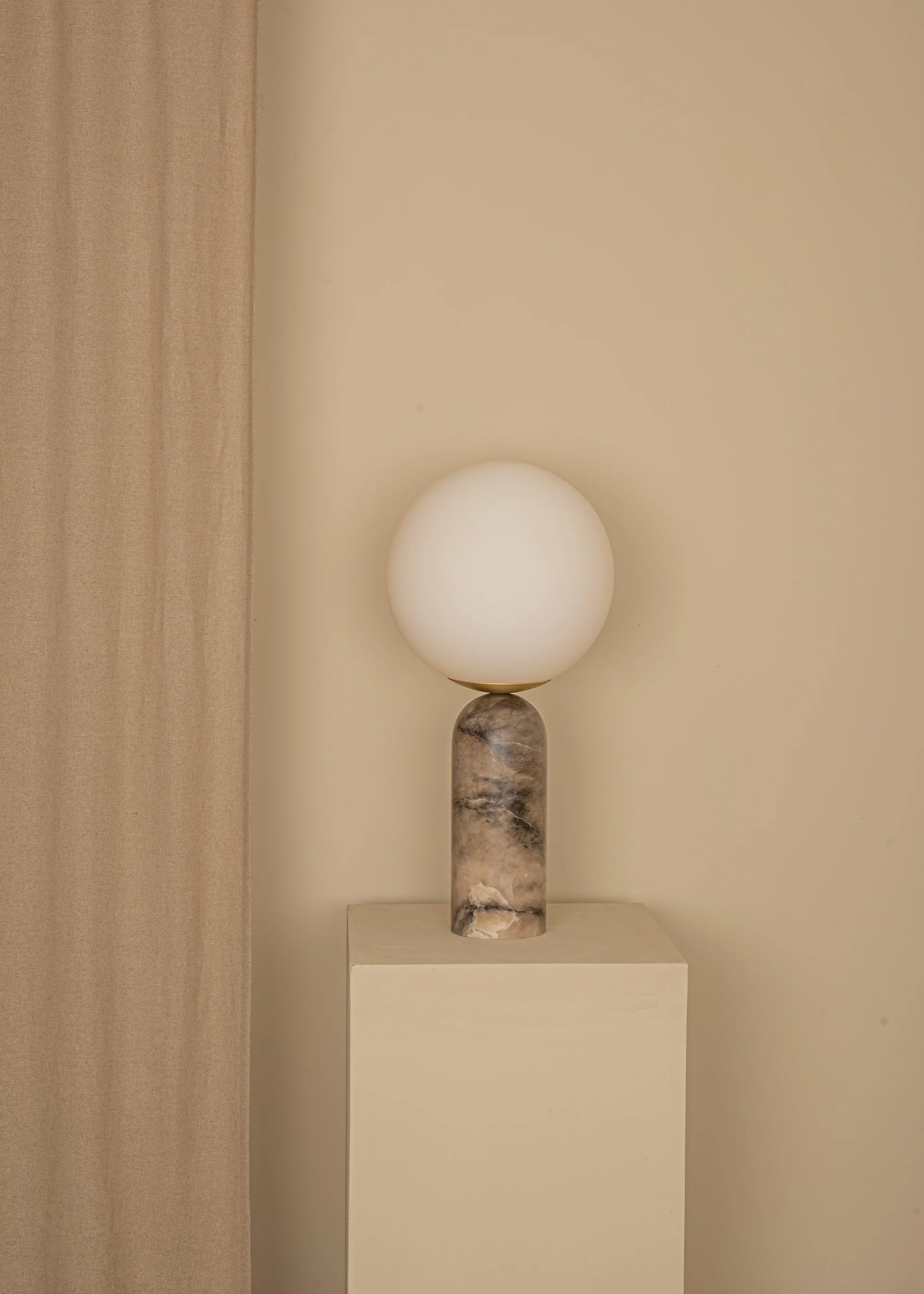 Lampa stołowa ATLAS ciemny beżowy alabaster - Image 6