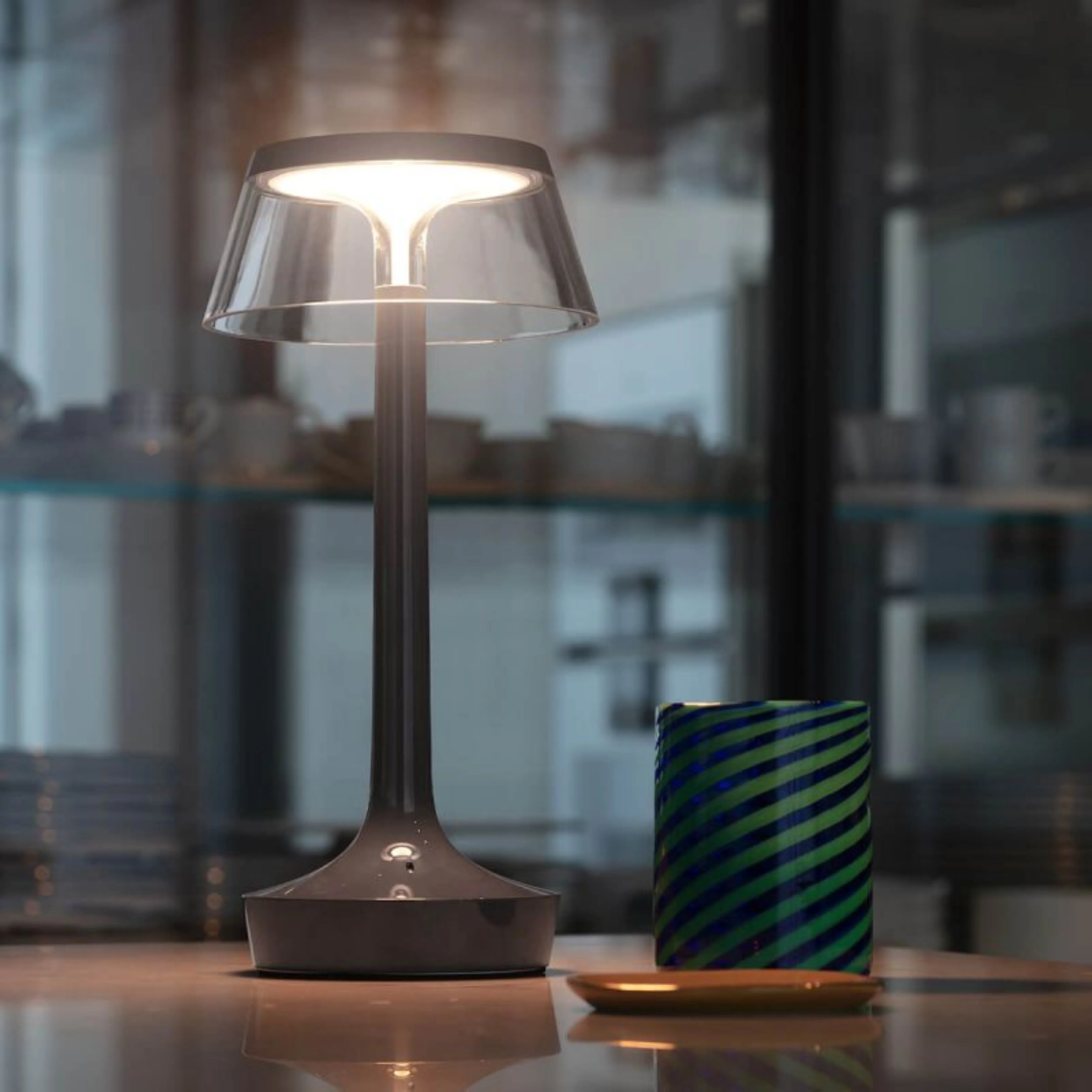 Lampa przenośna BON JOUR UNPLUGGED szary z transparentnym abażurem - Image 2