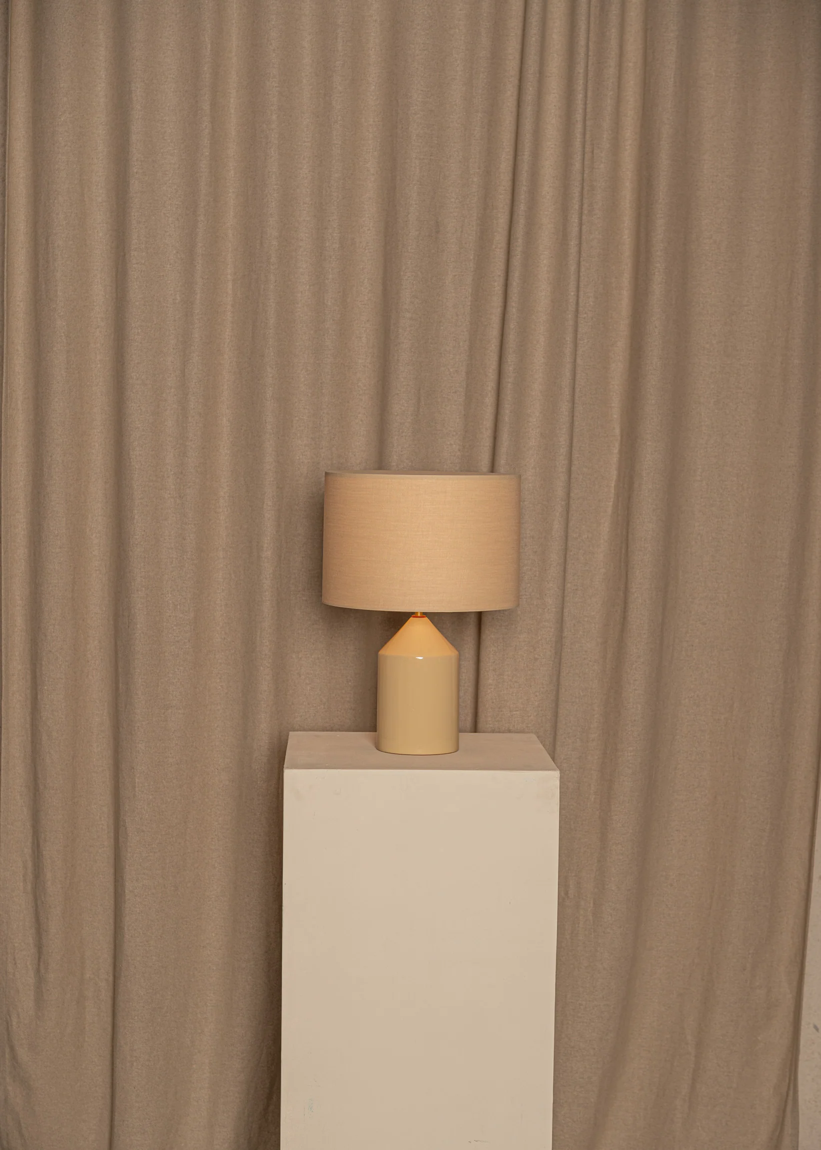 Lampa stołowa ceramiczna JOSEF beżowy - Image 4