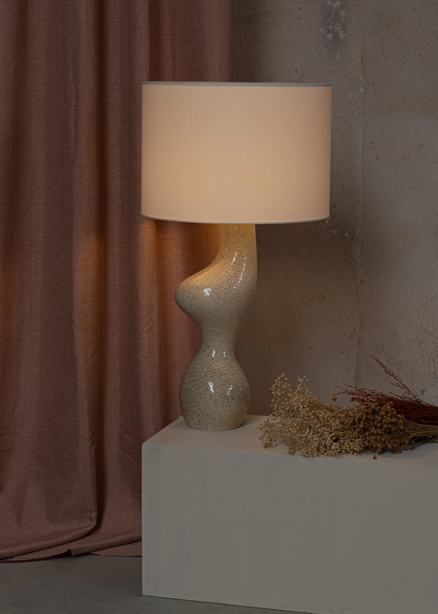 Lampa stołowa ceramiczna VENUSO beżowy - Image 3