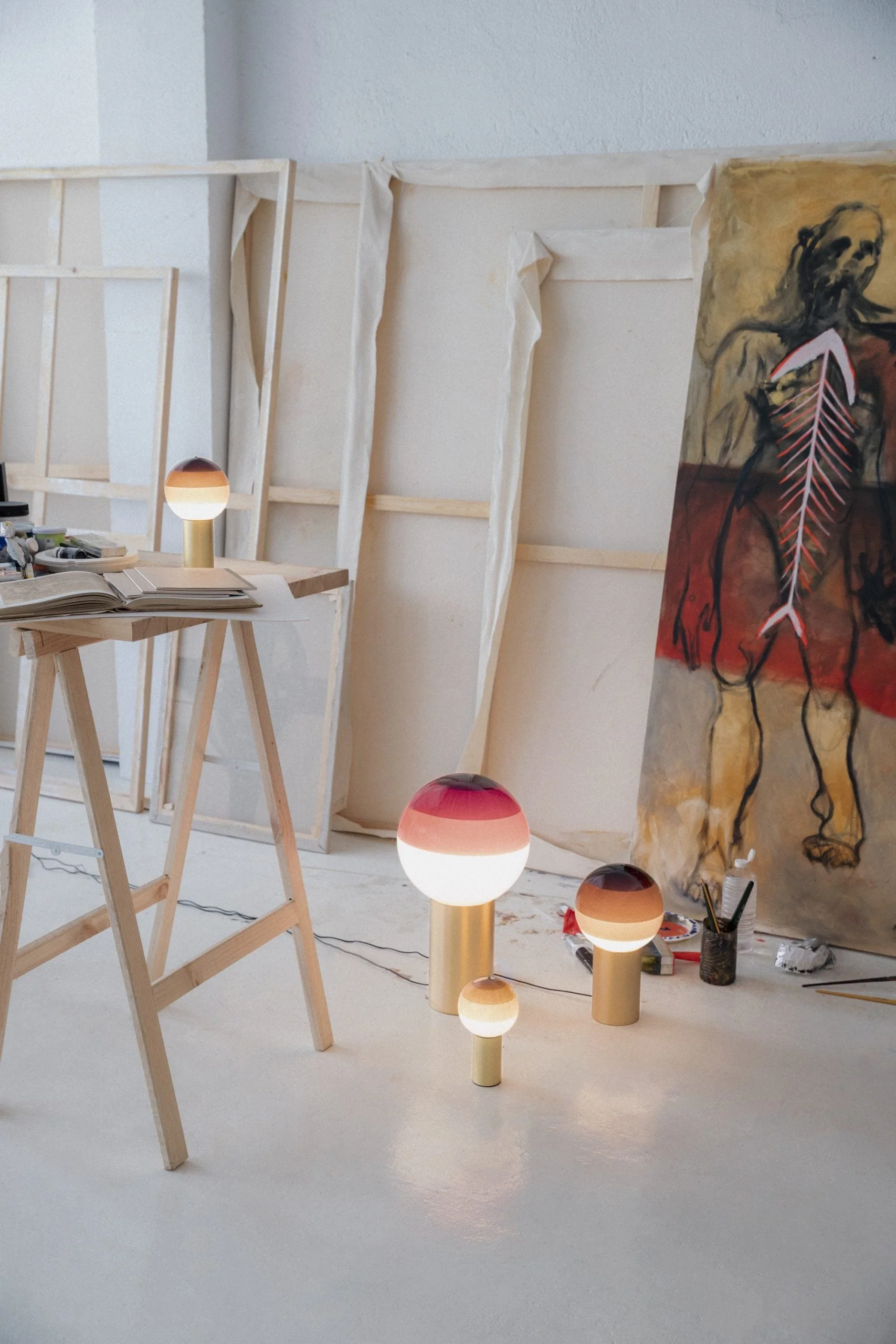 Lampa stołowa DIPPING burgundowy ze złotą podstawą - Image 11