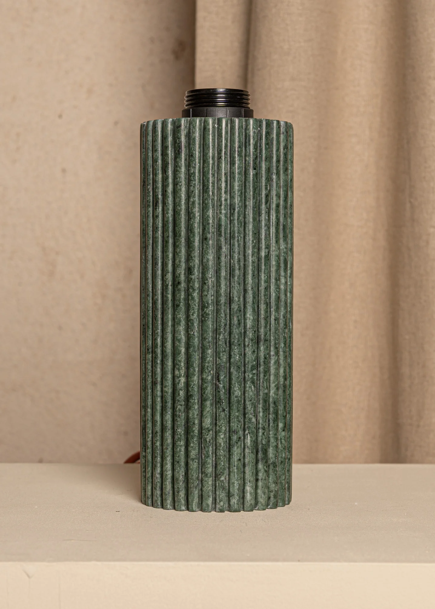 Lampa stołowa FLUTITA zielony marmur - Image 3