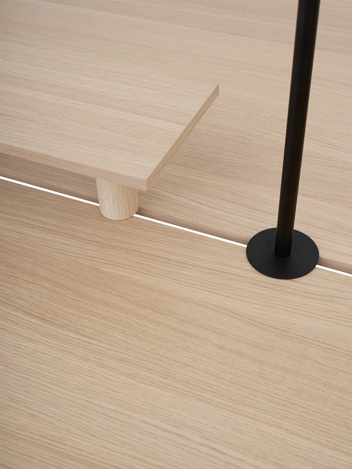 Lampka biurkowa LINEAR czarny - Image 5