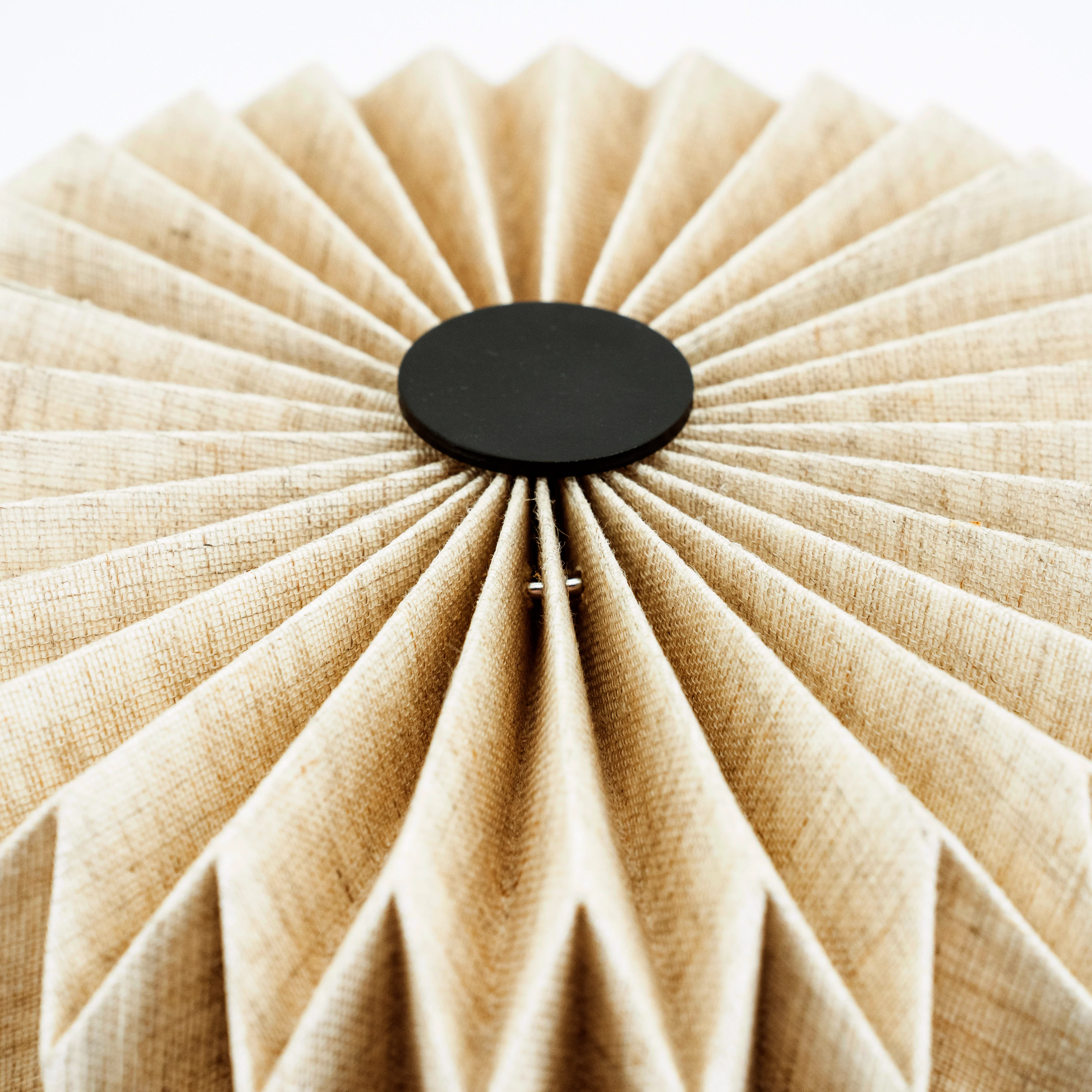 Lampa stołowa ZUKI papier i len z drewnianą podstawą - Image 3