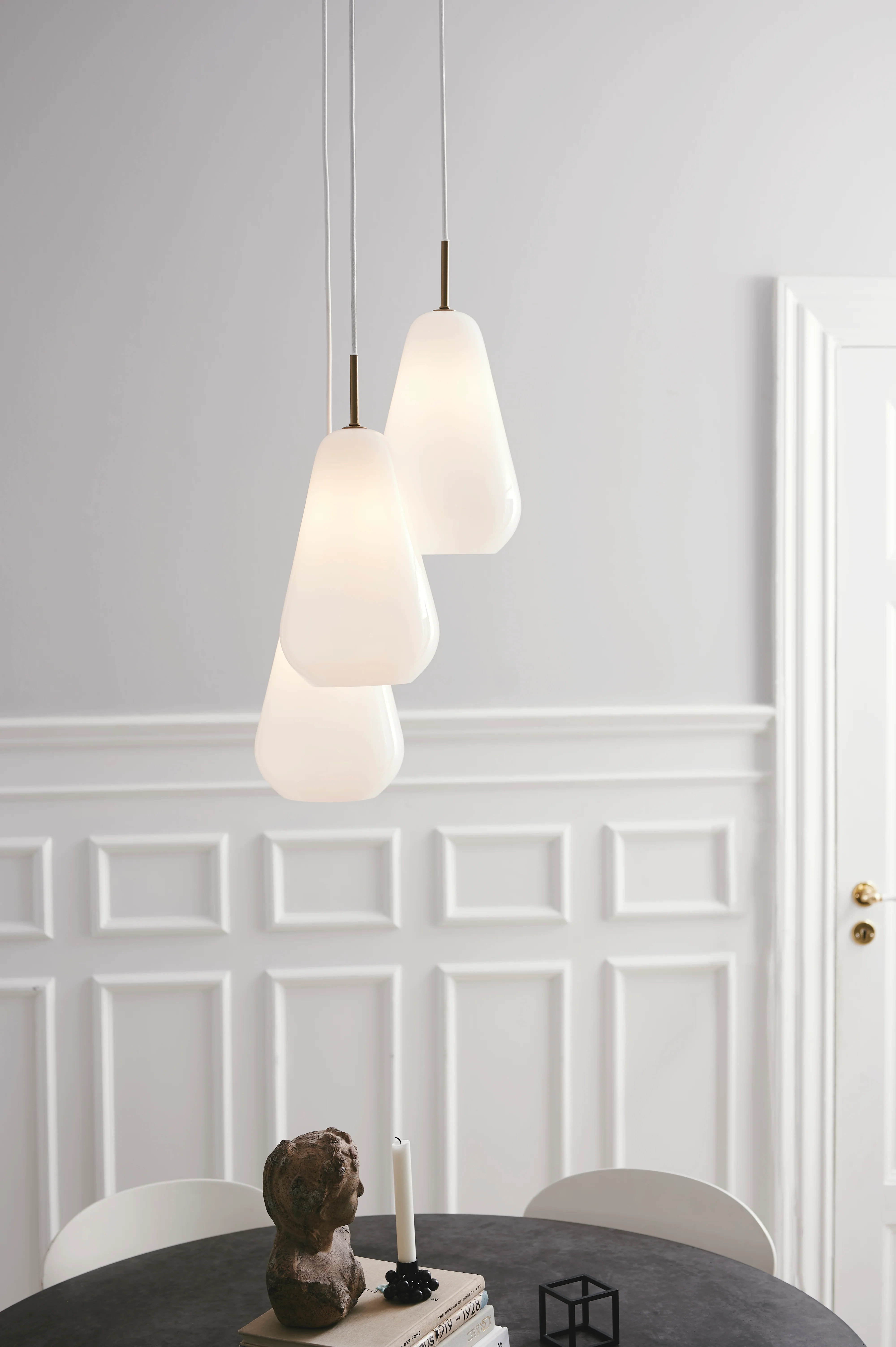 Lampa wisząca ANOLI 3 złoty z opalowym szkłem - Image 4
