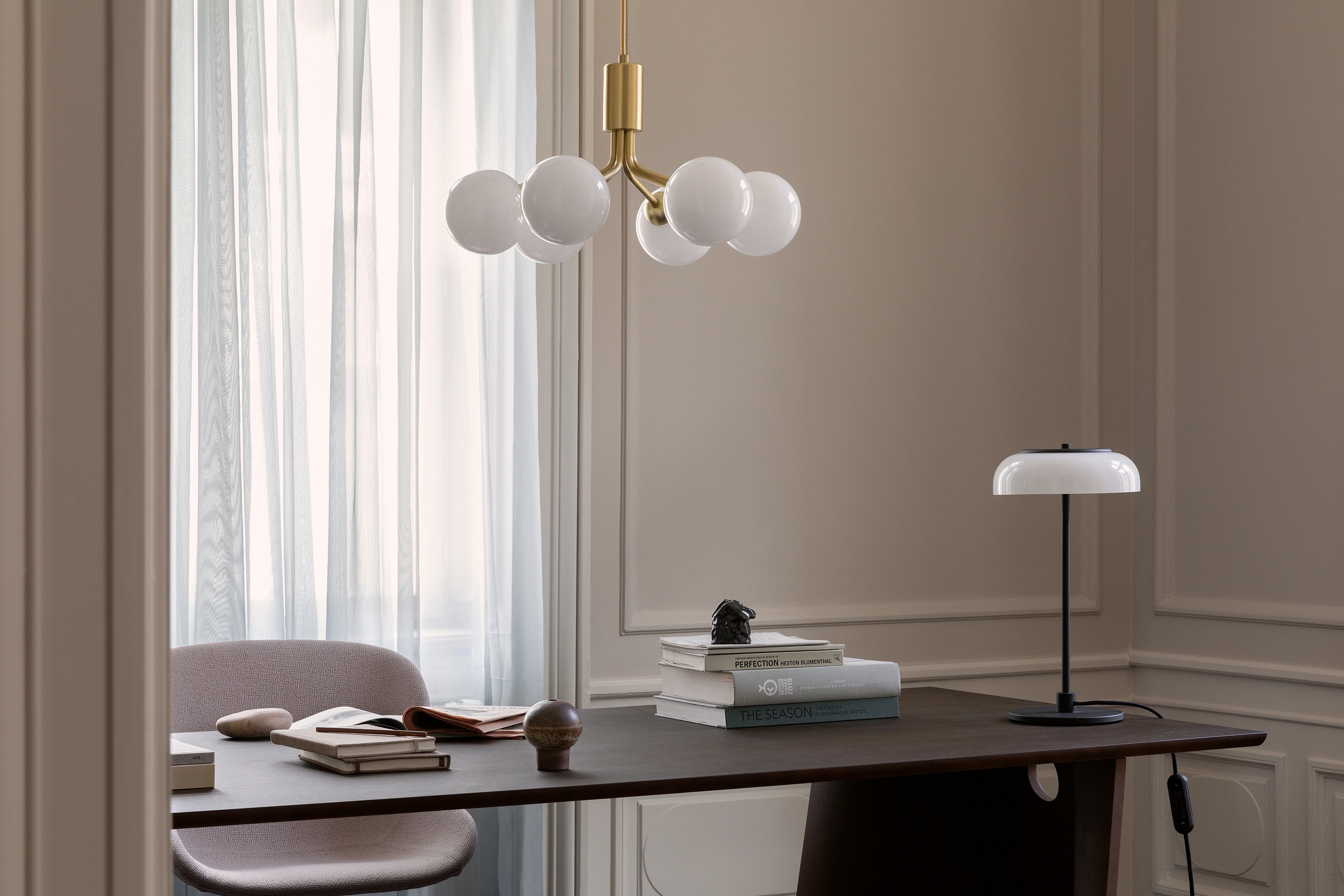 Lampa wisząca APIALES 6 czarny z opalowym szkłem - Image 5