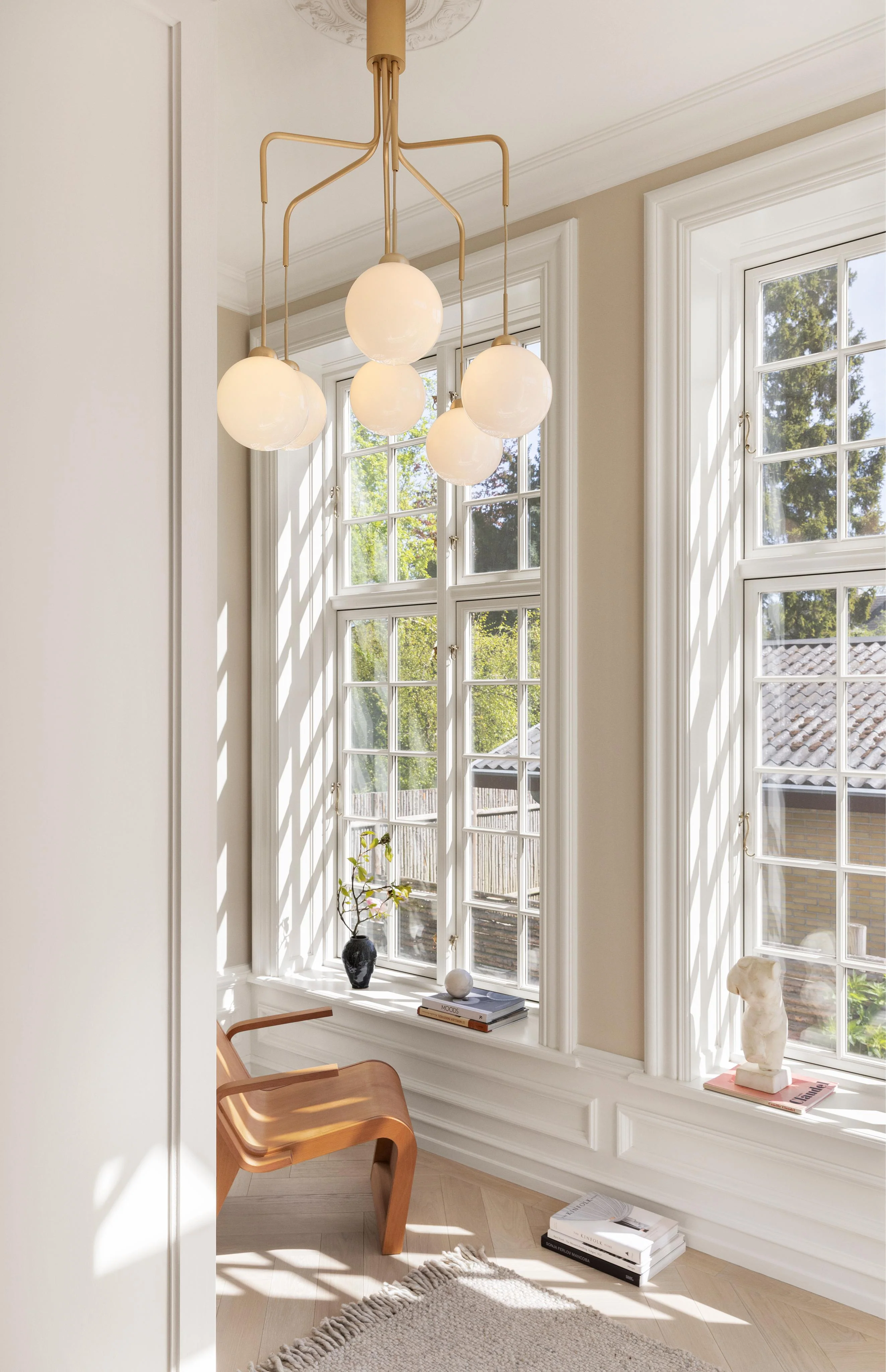 Lampa wisząca APIALES CLUSTER 6 czarny z opalowym szkłem - Image 3
