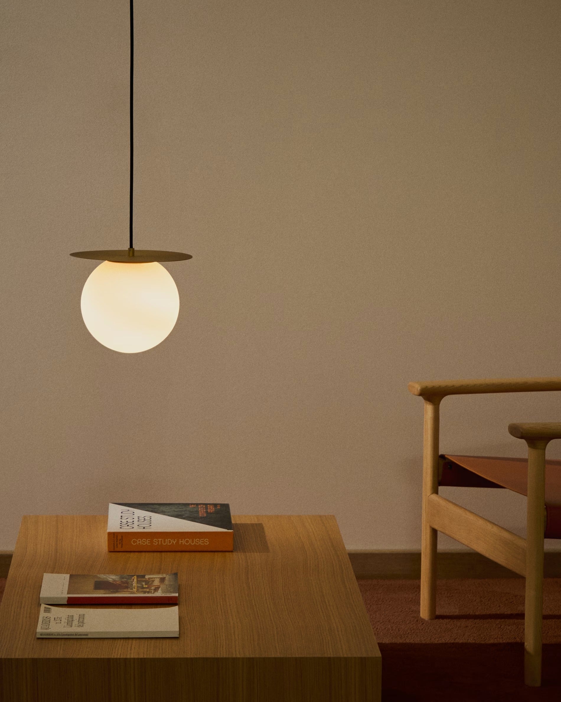 Lampa wisząca z tarczą BRISIA szczotkowany mosiądz - Image 2