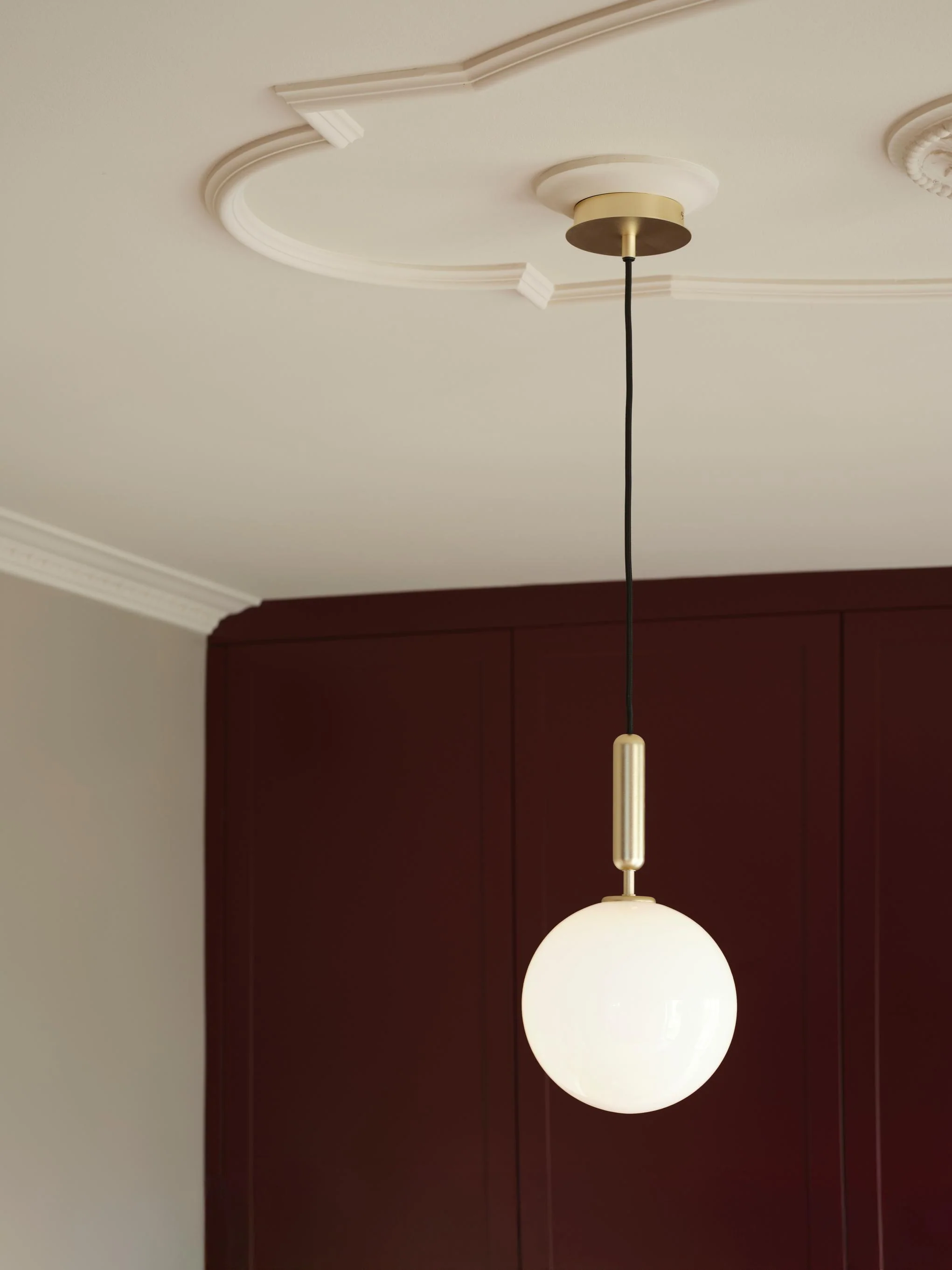 Lampa wisząca MIIRA mosiężny z opalowym szkłem - Image 12