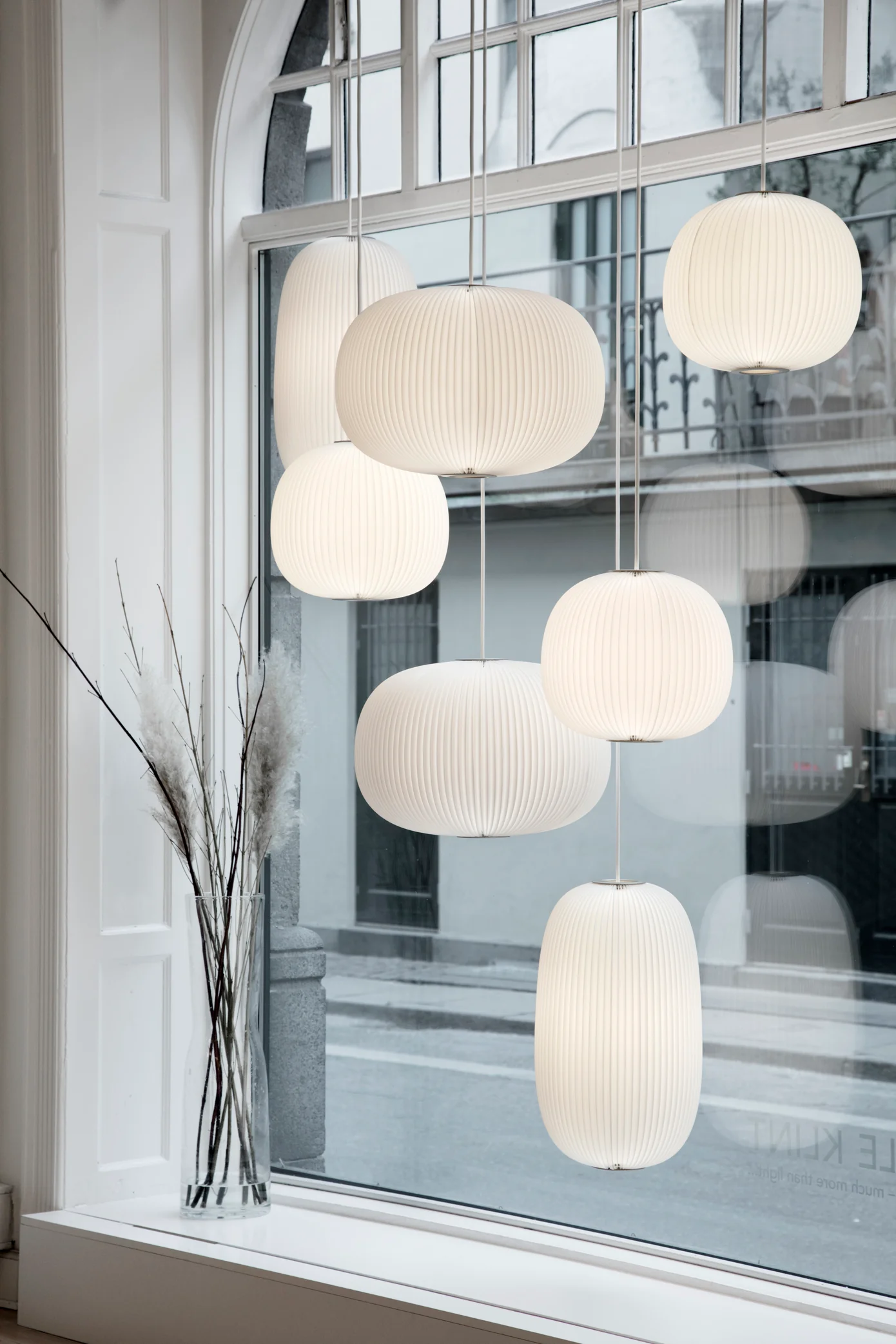 Lampa wisząca MODEL 135 LAMELLA 4 biały z czarnym wykończeniem - Image 7