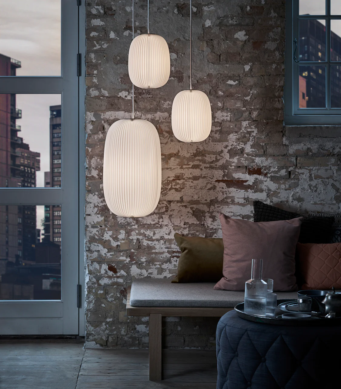 Lampa wisząca MODEL 135 LAMELLA 4 biały z czarnym wykończeniem - Image 2