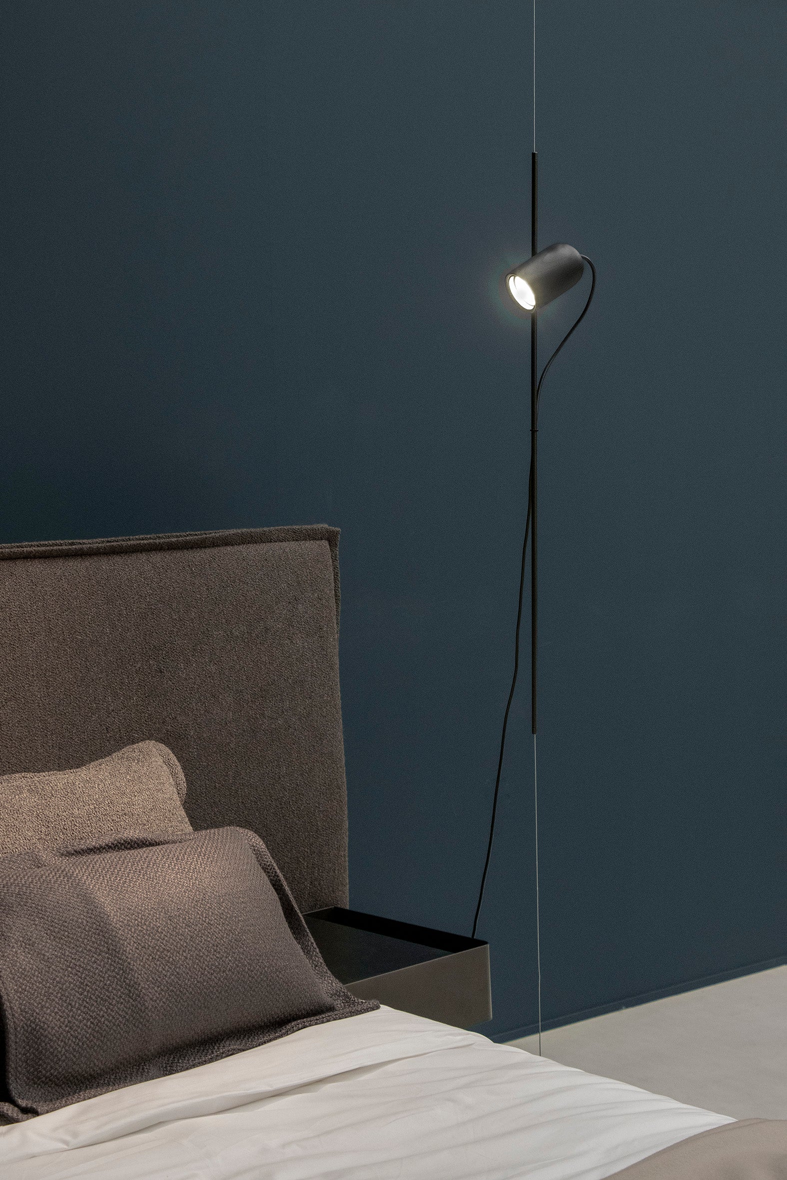 Lampa wisząca ONFA czarne drewno jesionowe z grafitowym wykończeniem - Image 6