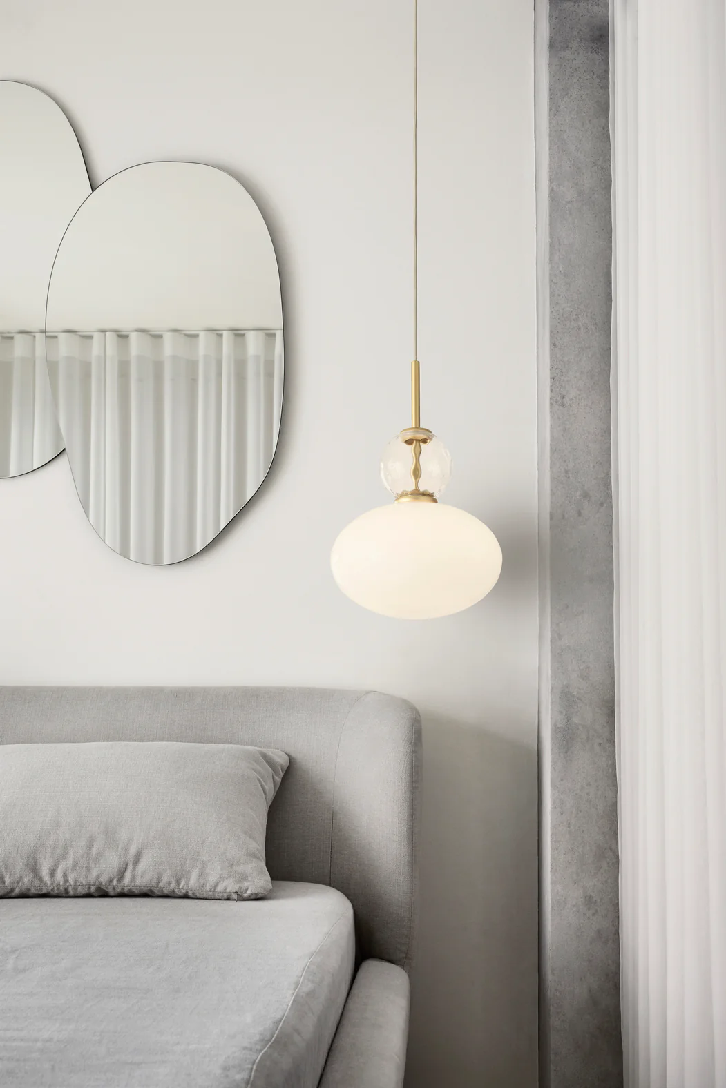 Lampa wisząca RIZZATTO 32 mosiężny z opalowym szkłem - Image 2