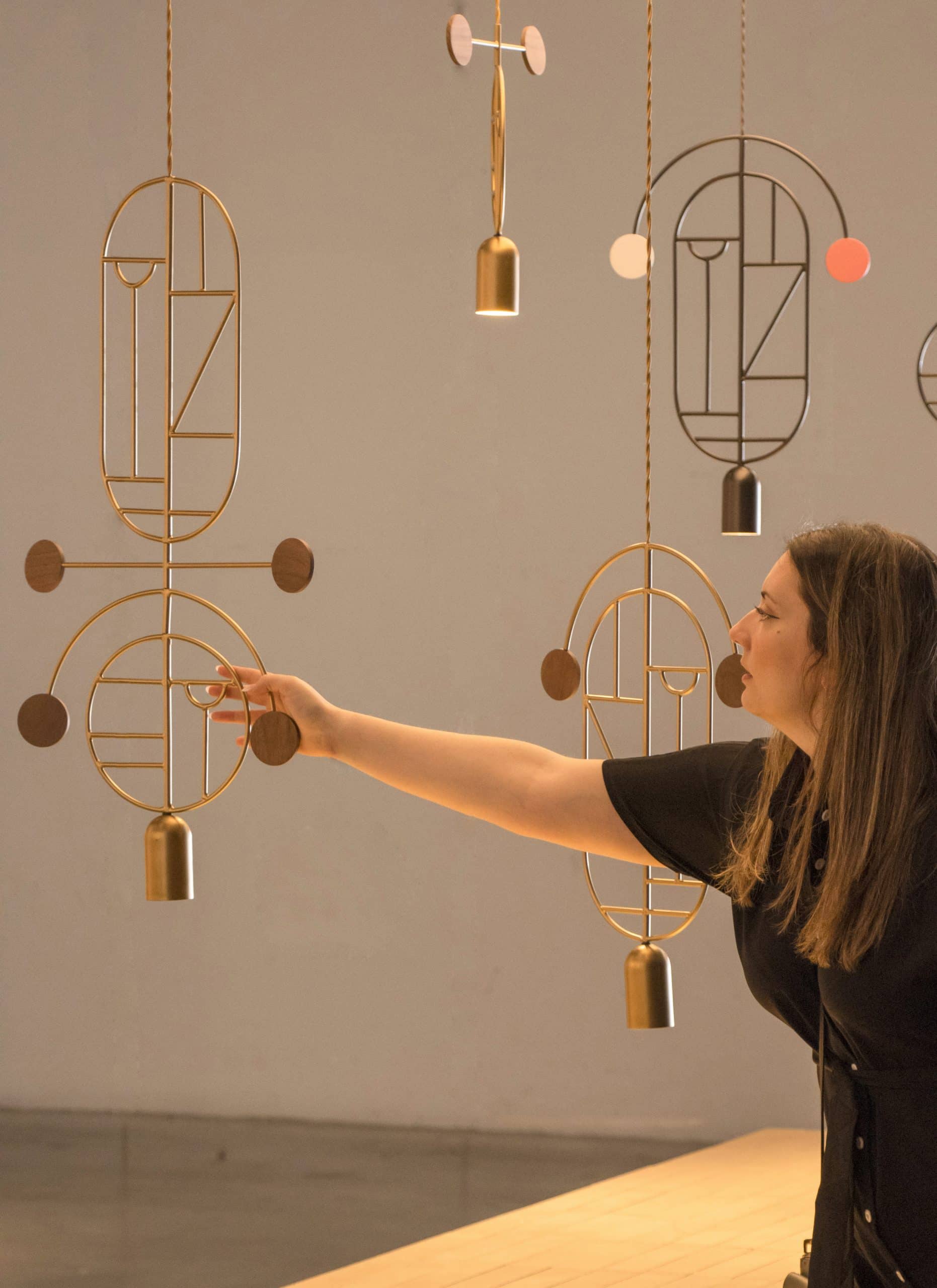 Lampa wisząca WOODEN DOTS WD06 mosiężny z drewnem orzechowym - Image 4
