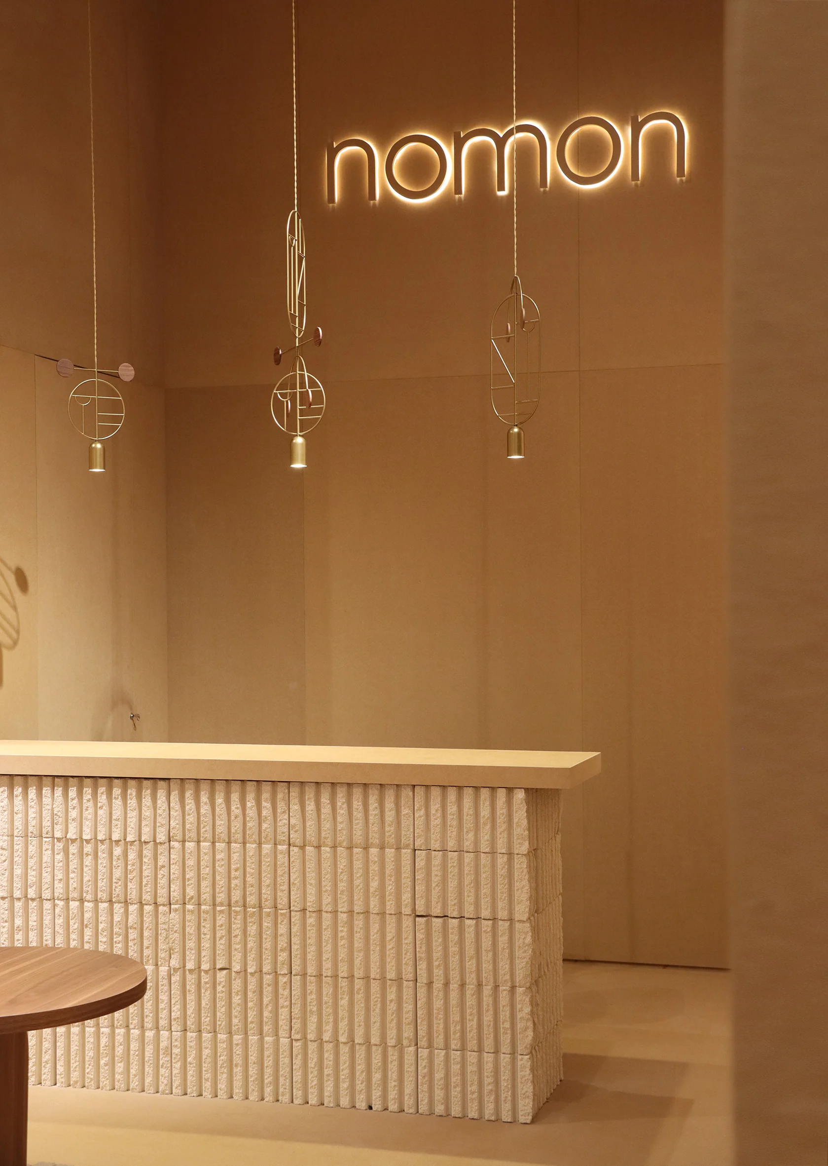 Lampa wisząca WOODEN DOTS WD06 mosiężny z drewnem orzechowym - Image 2