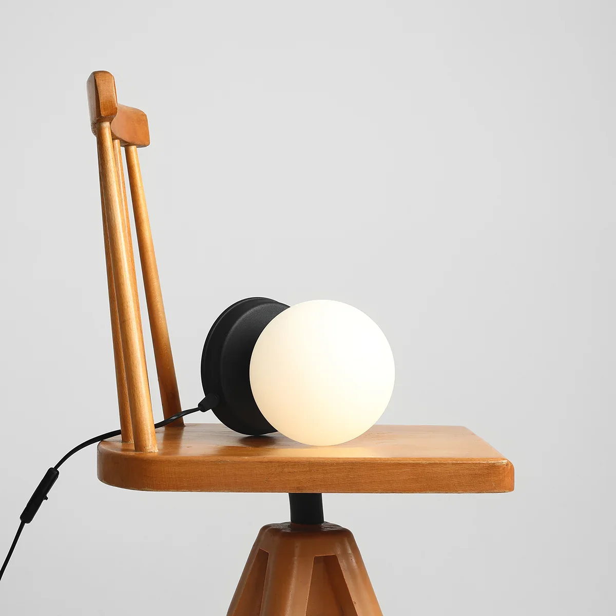 Lampa stołowa BALL czarny - Image 3
