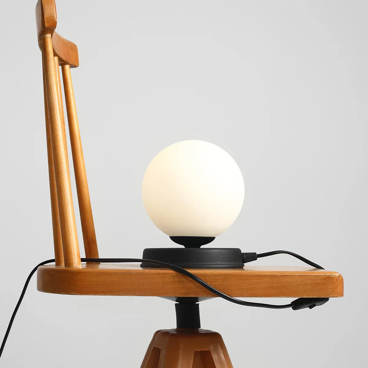 Lampa stołowa BALL czarny - Image 4