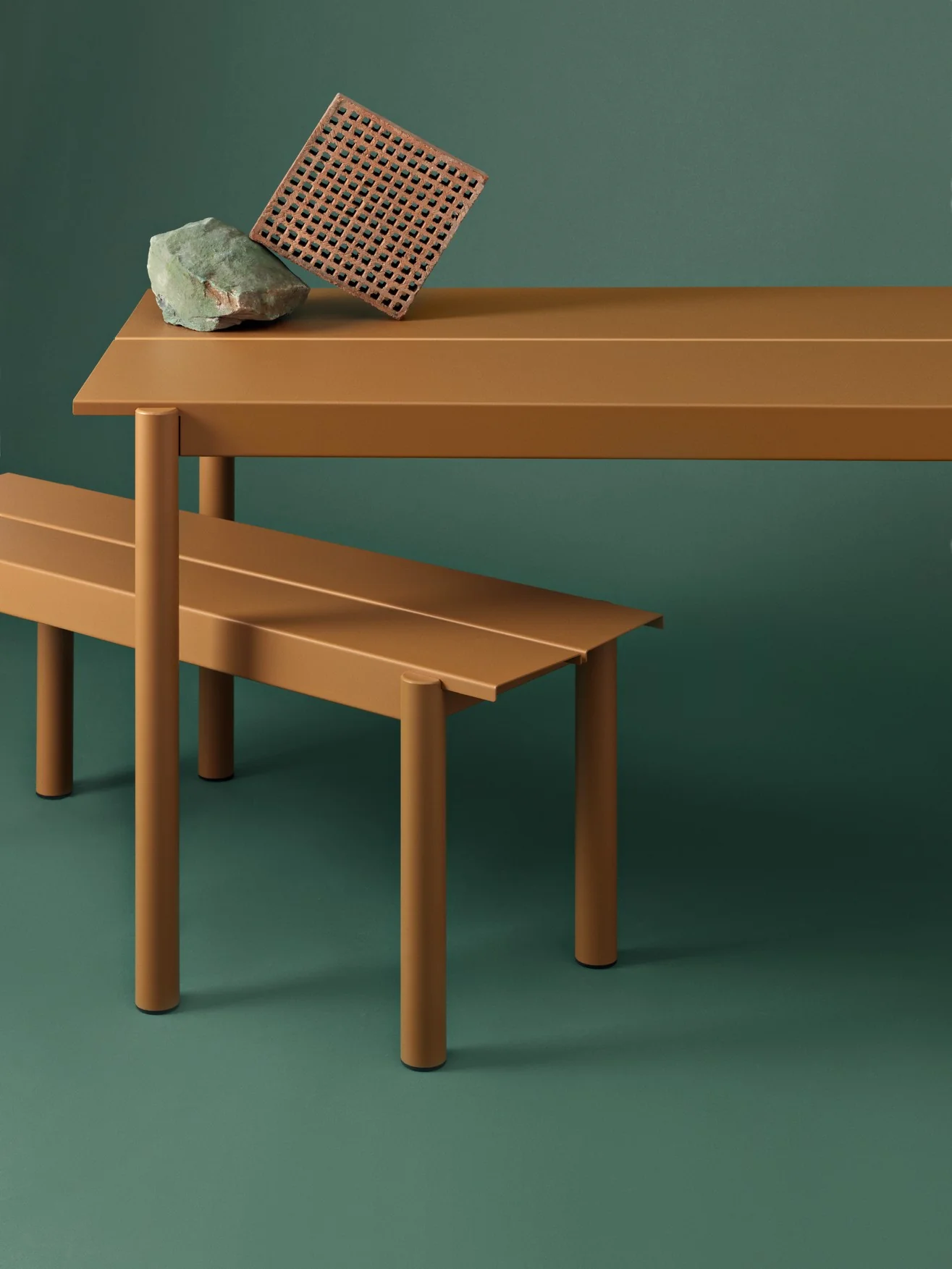 Ławka zewnętrzna LINEAR pomarańczowa stal - Image 4
