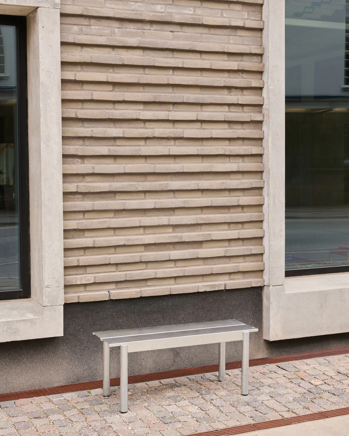 Ławka zewnętrzna LINEAR stal ocynkowana - Image 10