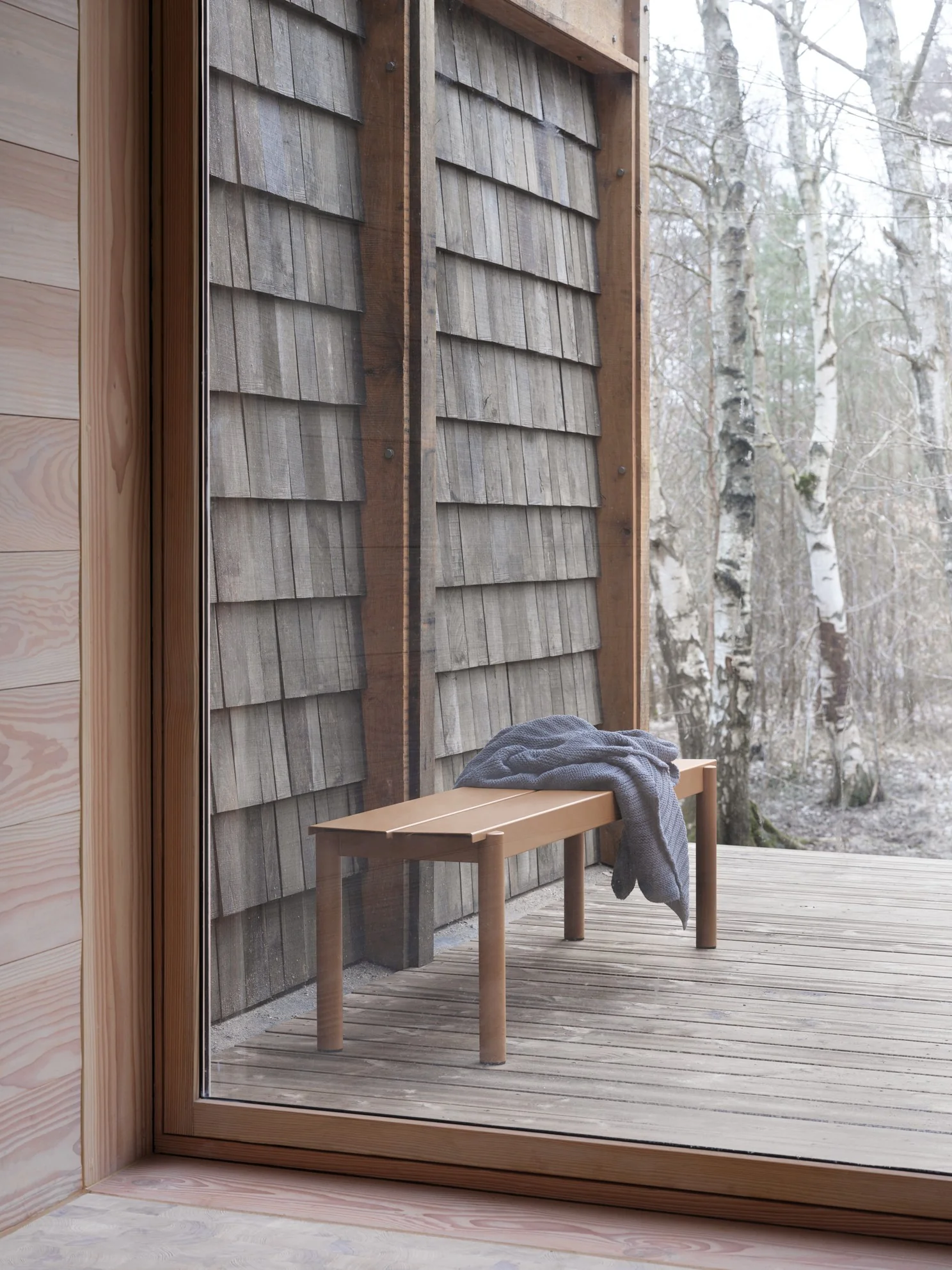 Ławka zewnętrzna LINEAR taupe stal - Image 2