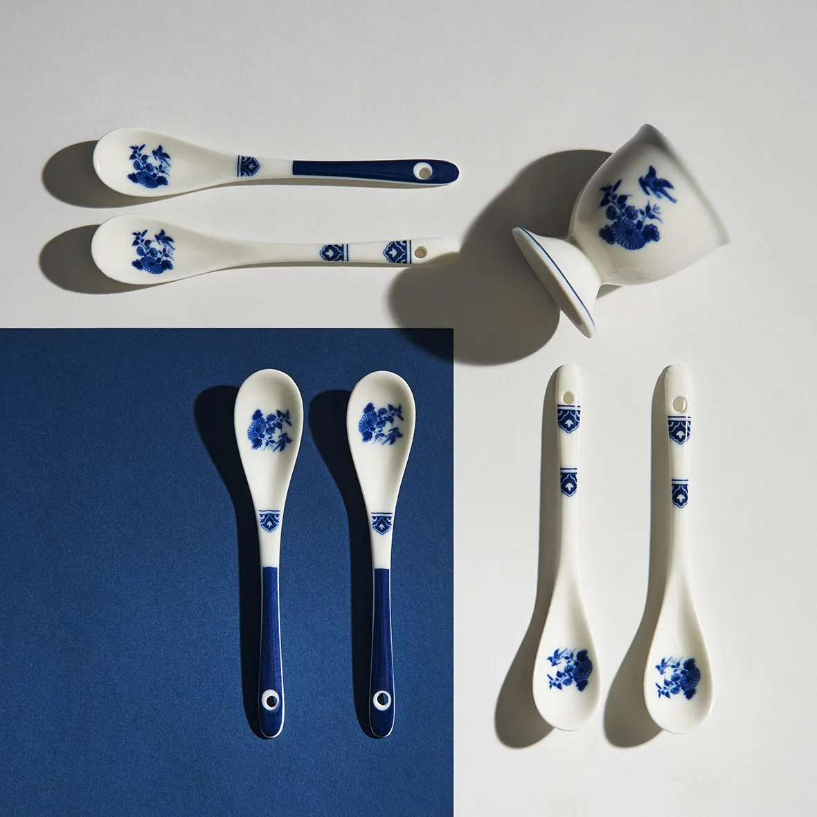 Kieliszki do jajek DELFTWARE biały z niebieskim - Image 3