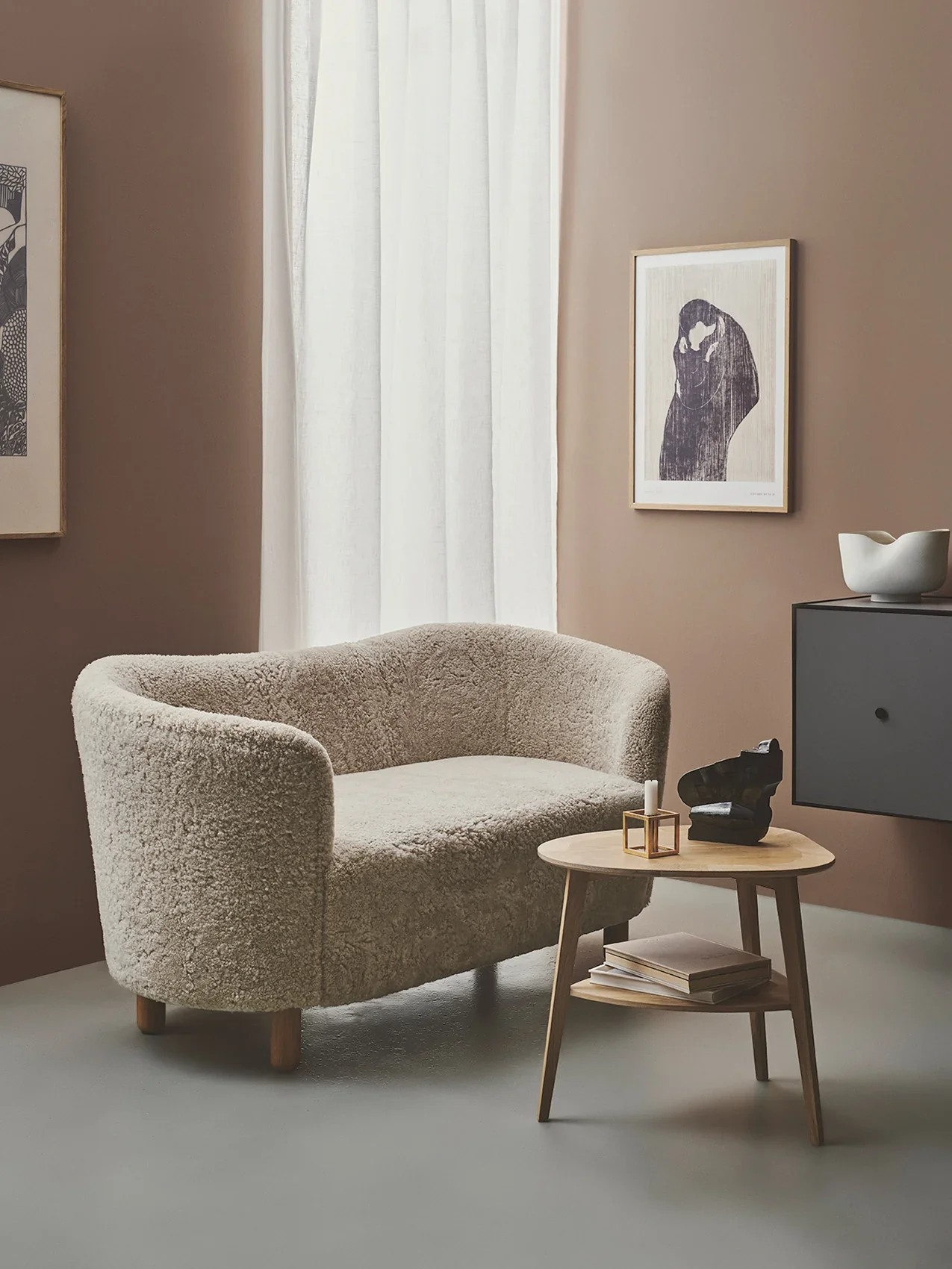 Sofa MINGLE skóra owcza z dębową podstawą - Image 2